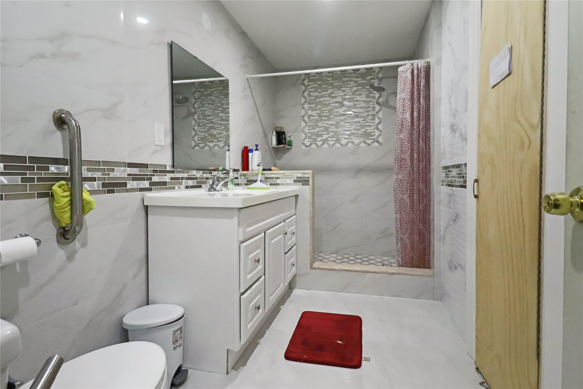 Single Family 95th  Queens, NY 11419, MLS-846582-22