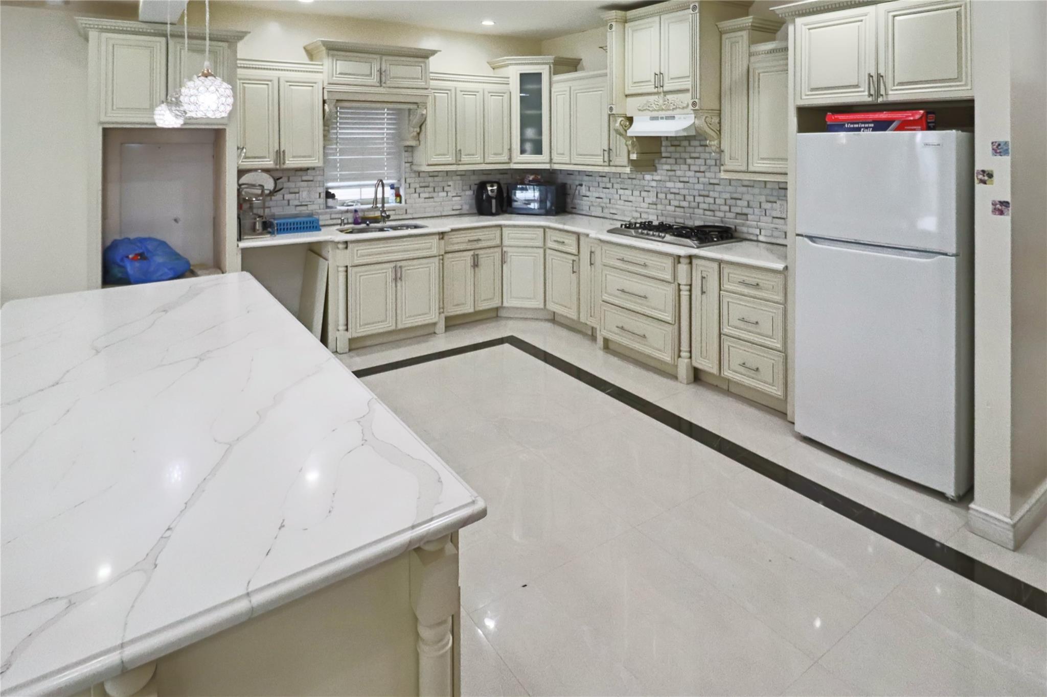 Single Family 95th  Queens, NY 11419, MLS-846582-8