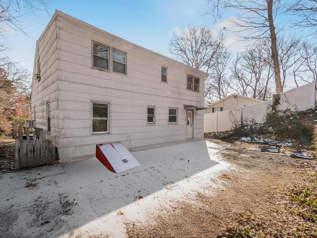Single Family Melville  Suffolk County, NY 11746, MLS-846600-15