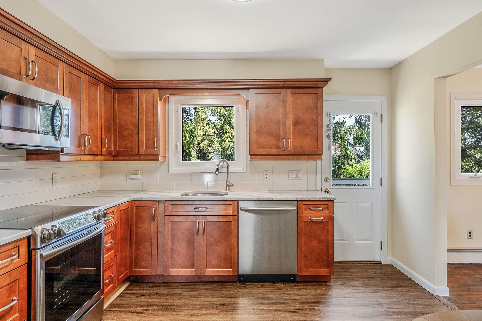 Single Family Idle Hour  Suffolk County, NY 11769, MLS-846608-10