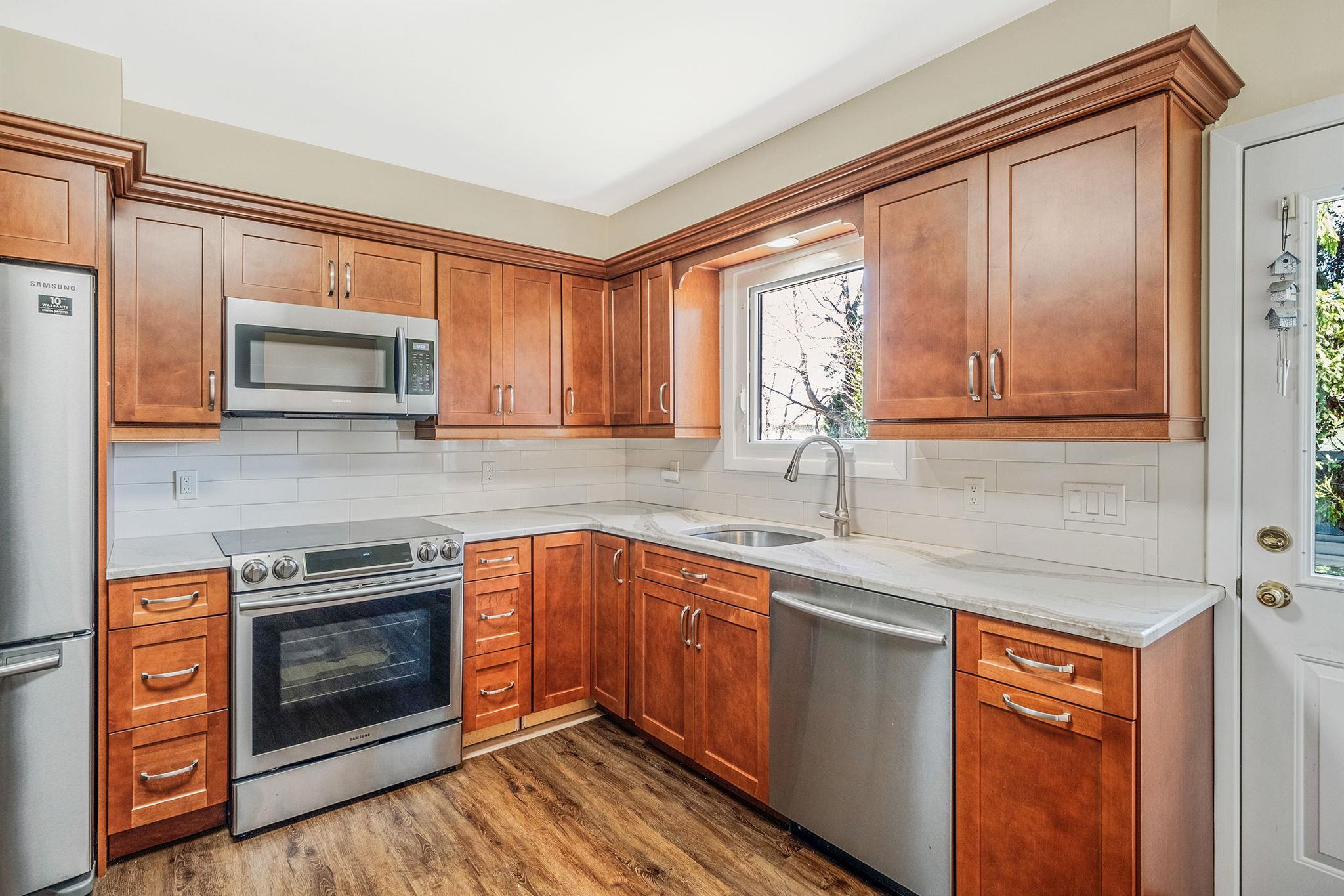 Single Family Idle Hour  Suffolk County, NY 11769, MLS-846608-11