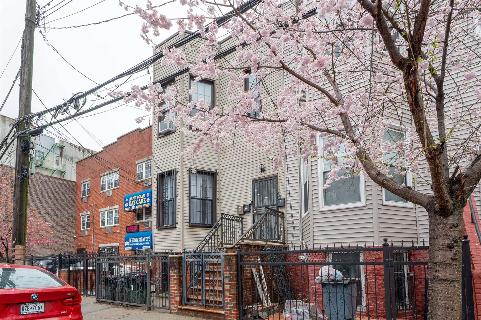 Single Family Trinity  Bronx, NY 10456, MLS-846614-2