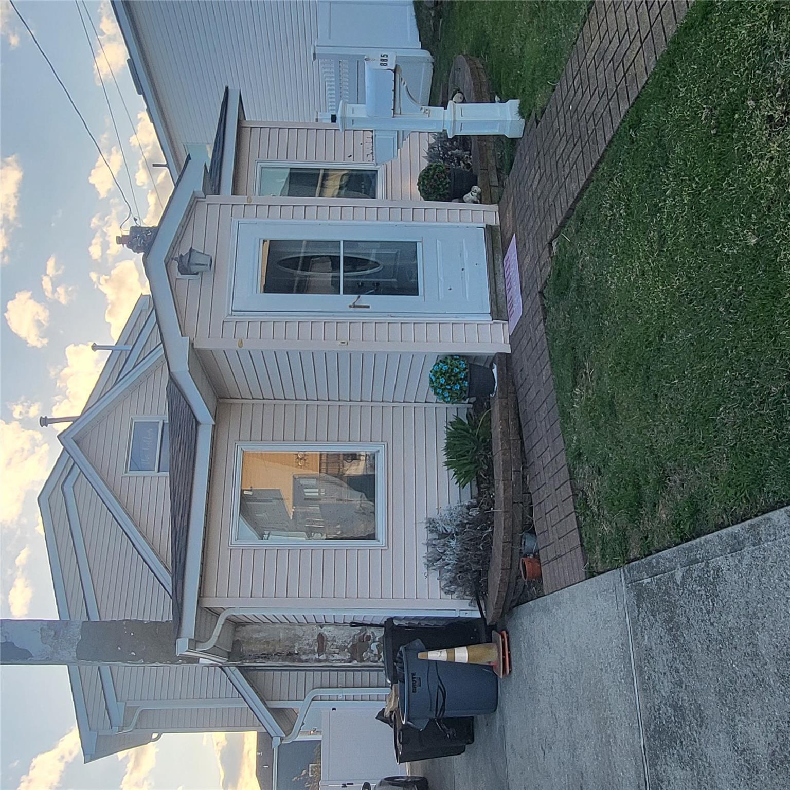 Single Family Surf  Suffolk County, NY 11757, MLS-846618-2