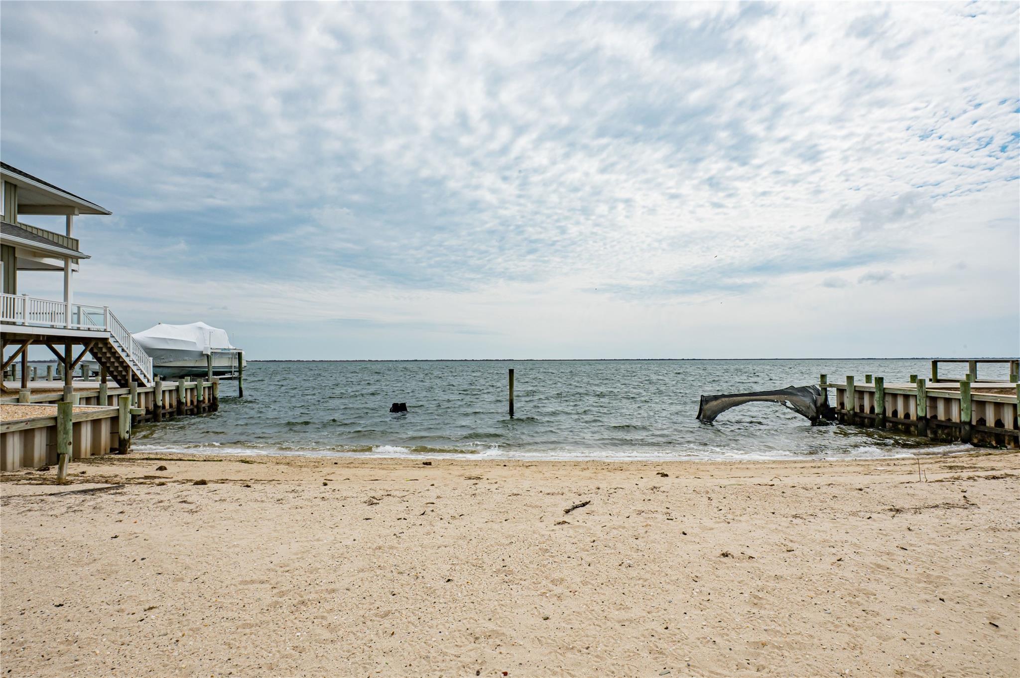 Single Family Surf  Suffolk County, NY 11757, MLS-846618-23