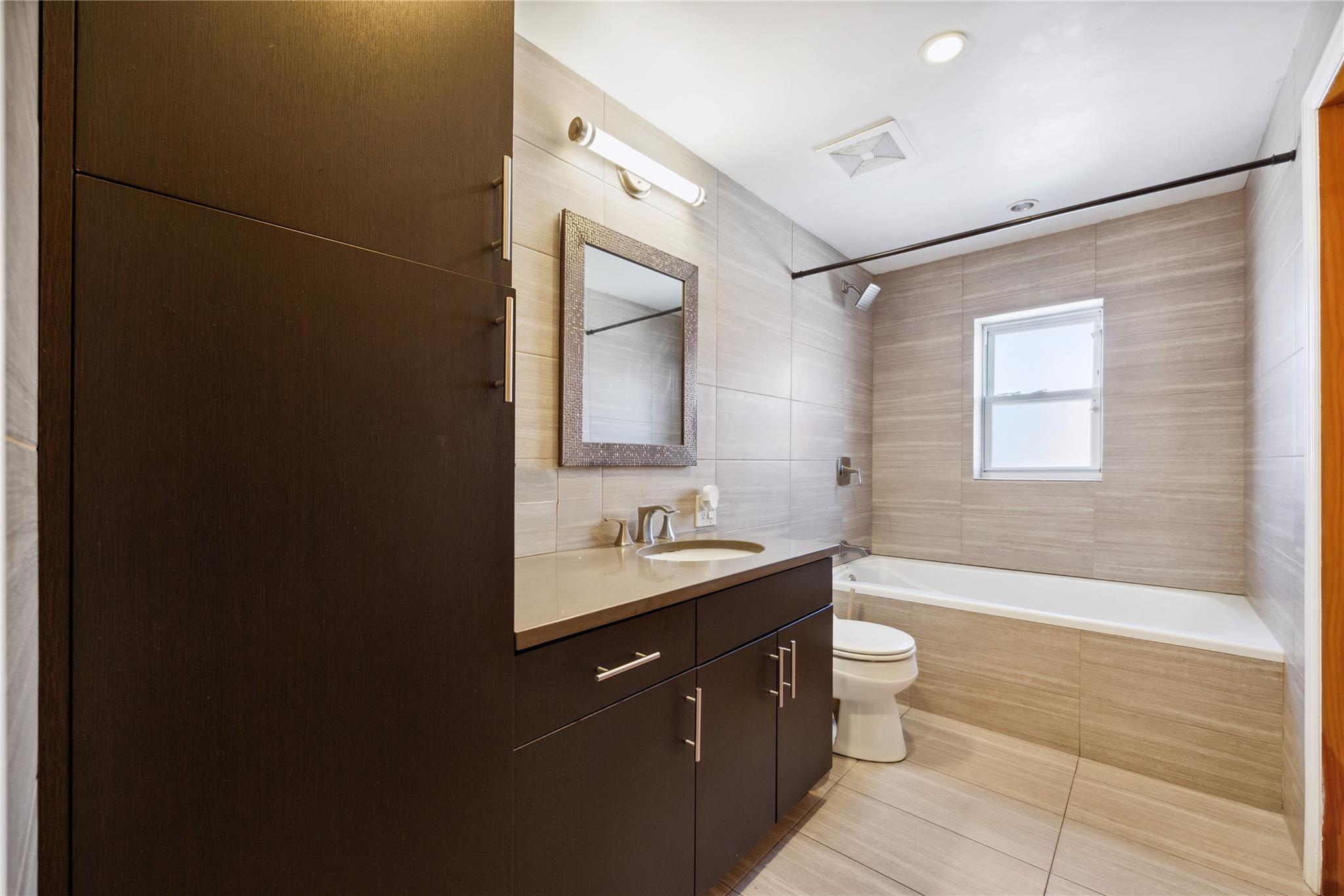 Single Family 146  Queens, NY 11357, MLS-846632-10