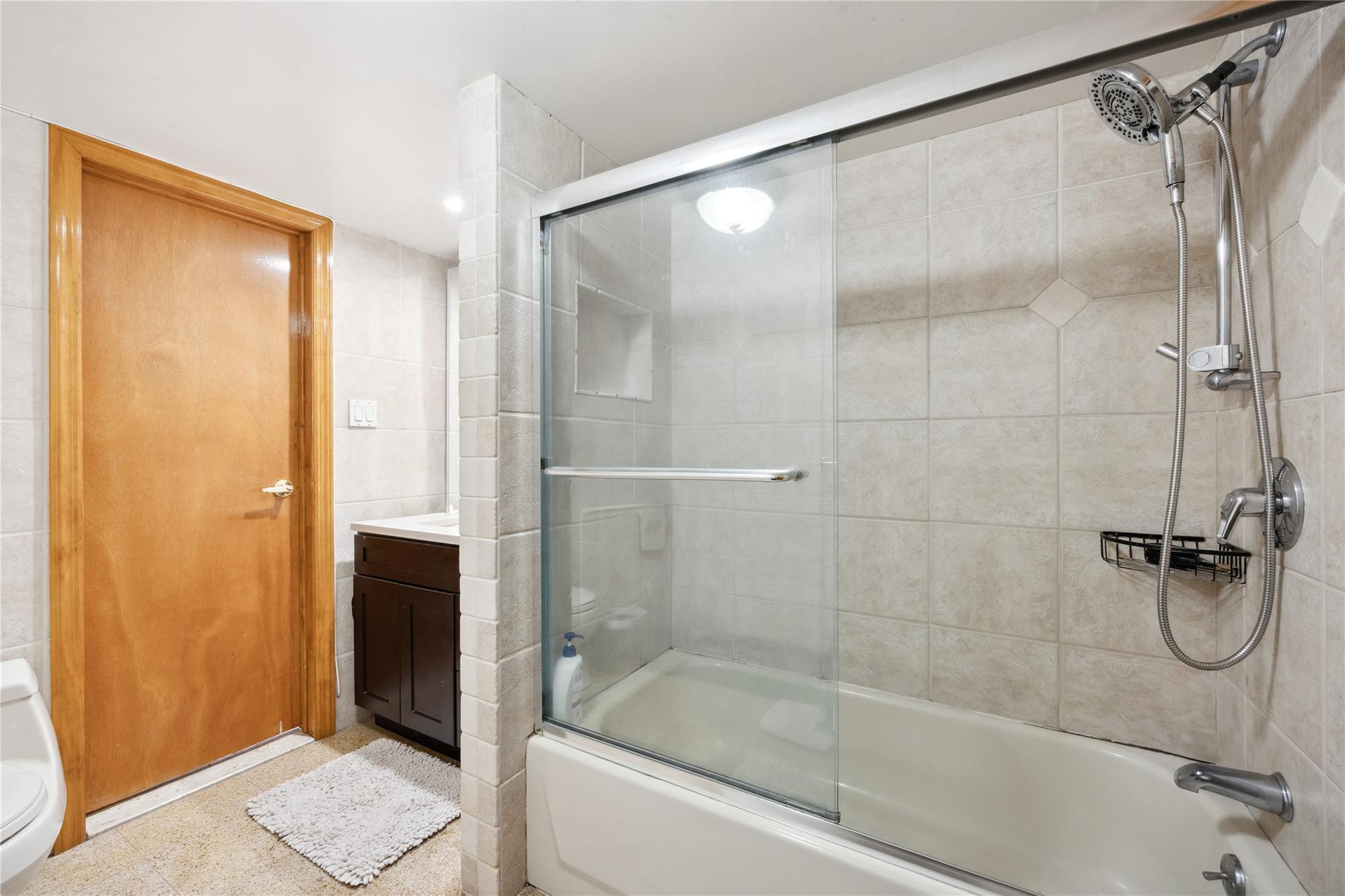 Single Family 146  Queens, NY 11357, MLS-846632-17