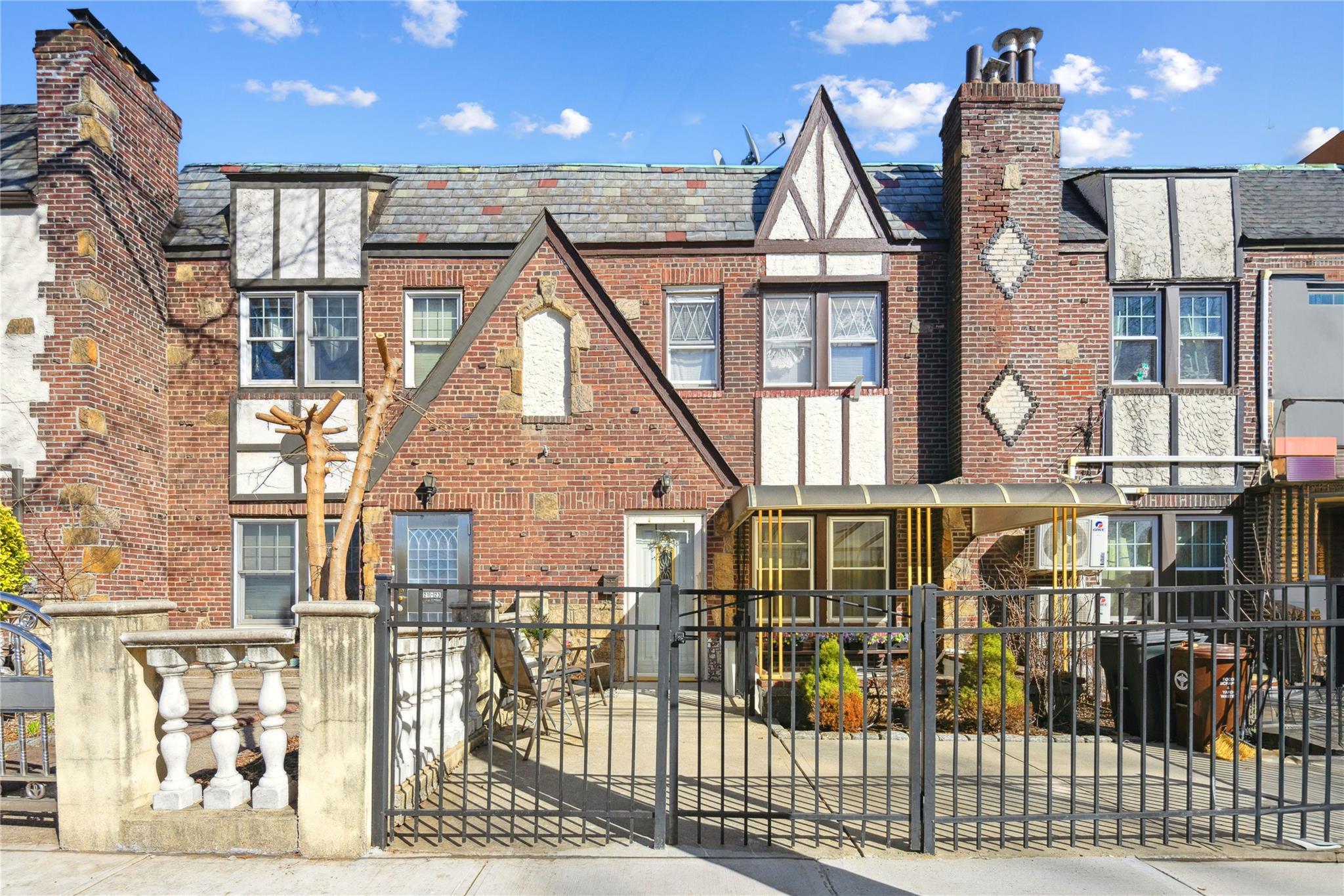 Single Family 146  Queens, NY 11357, MLS-846632-25