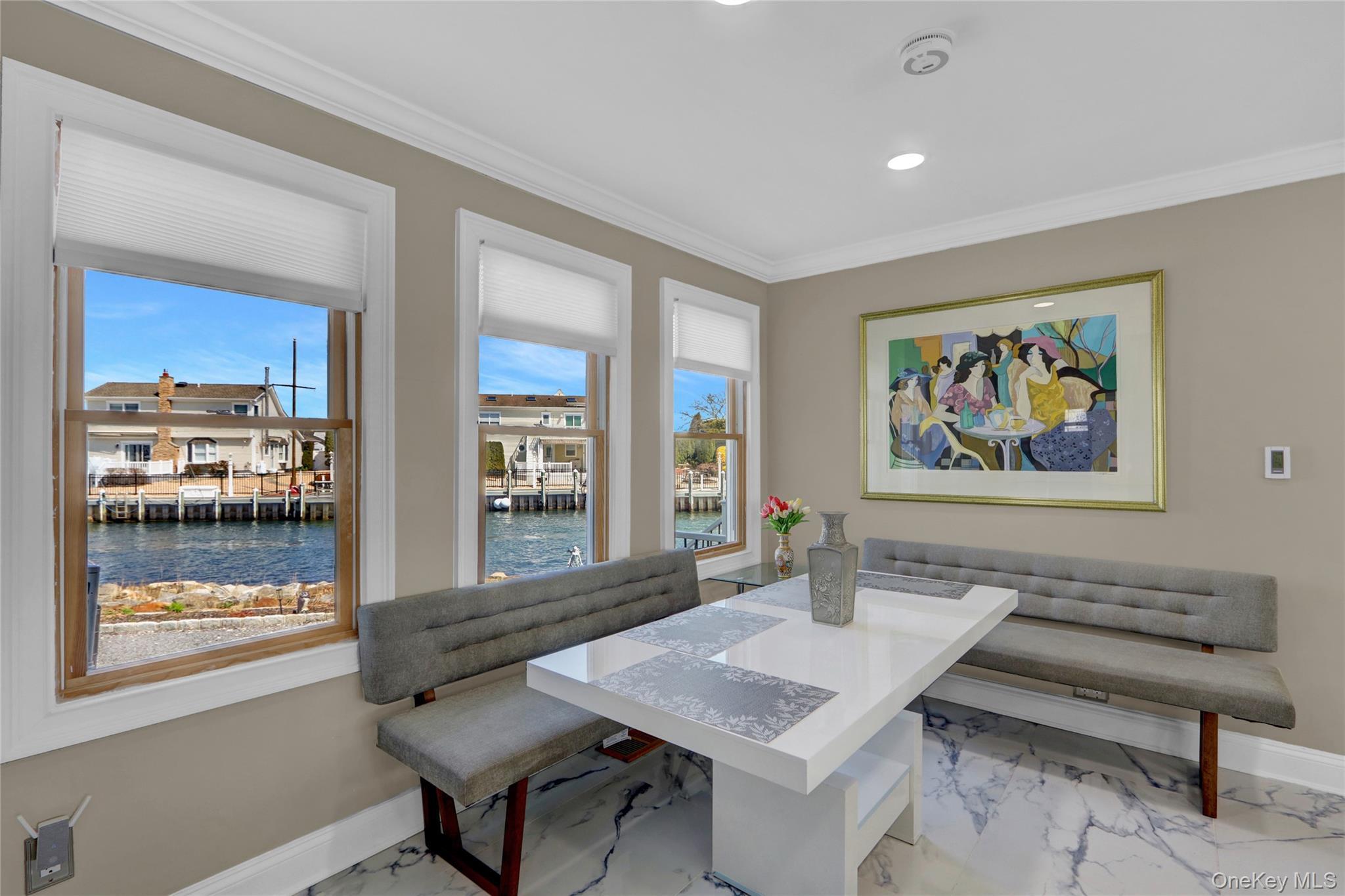 Single Family East Suffolk County, NY 11726, MLS-846641-12