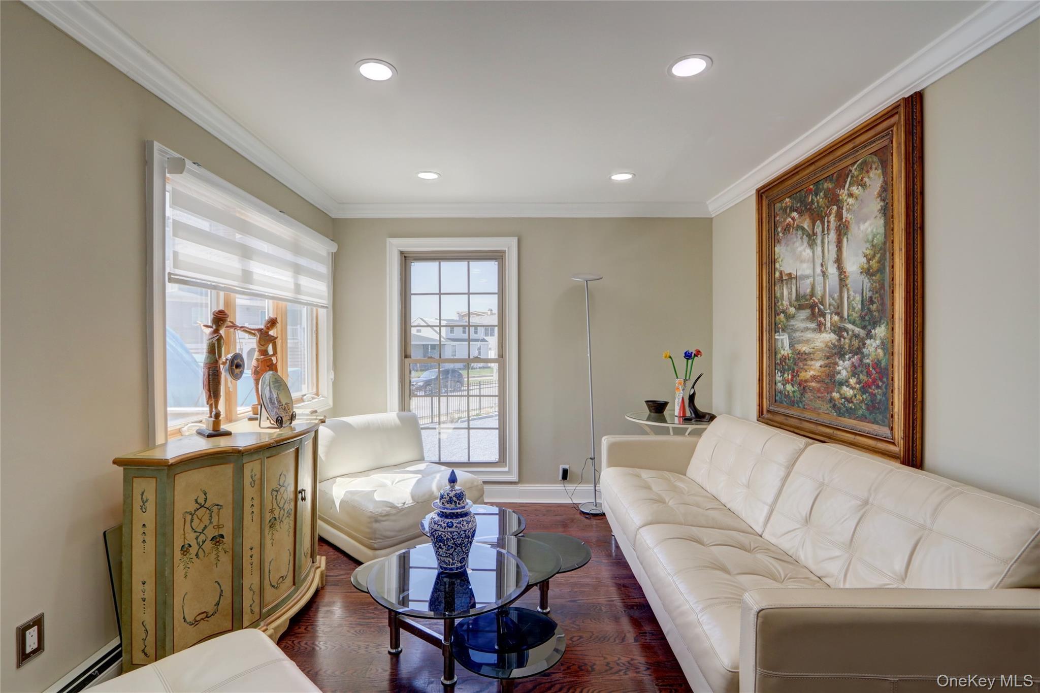 Single Family East Suffolk County, NY 11726, MLS-846641-13