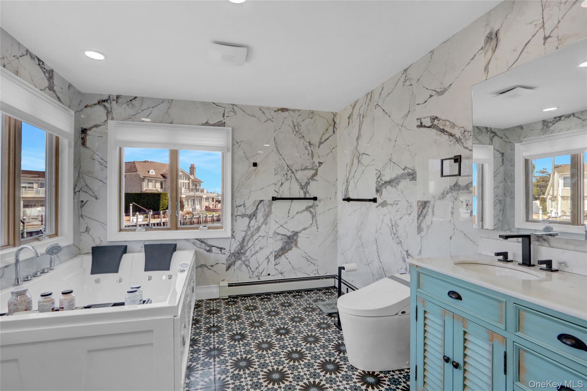 Single Family East Suffolk County, NY 11726, MLS-846641-15