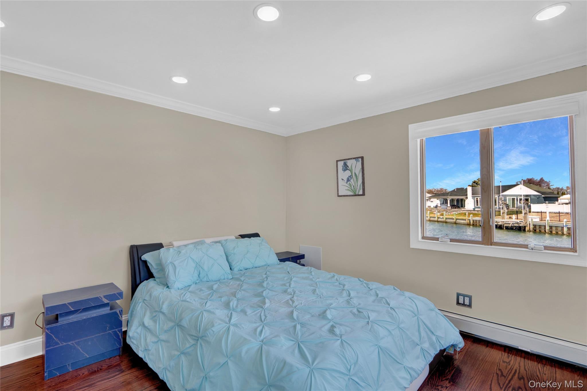 Single Family East Suffolk County, NY 11726, MLS-846641-16