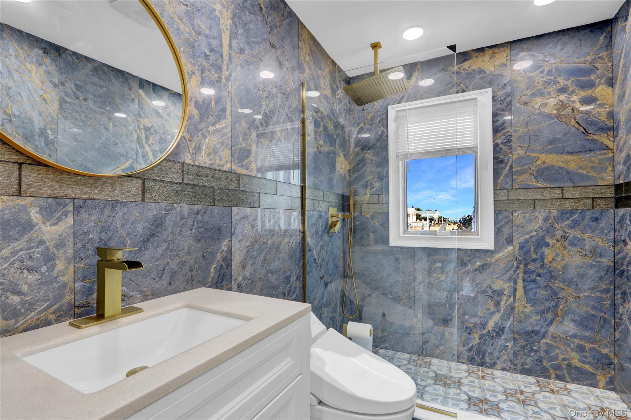 Single Family East Suffolk County, NY 11726, MLS-846641-17