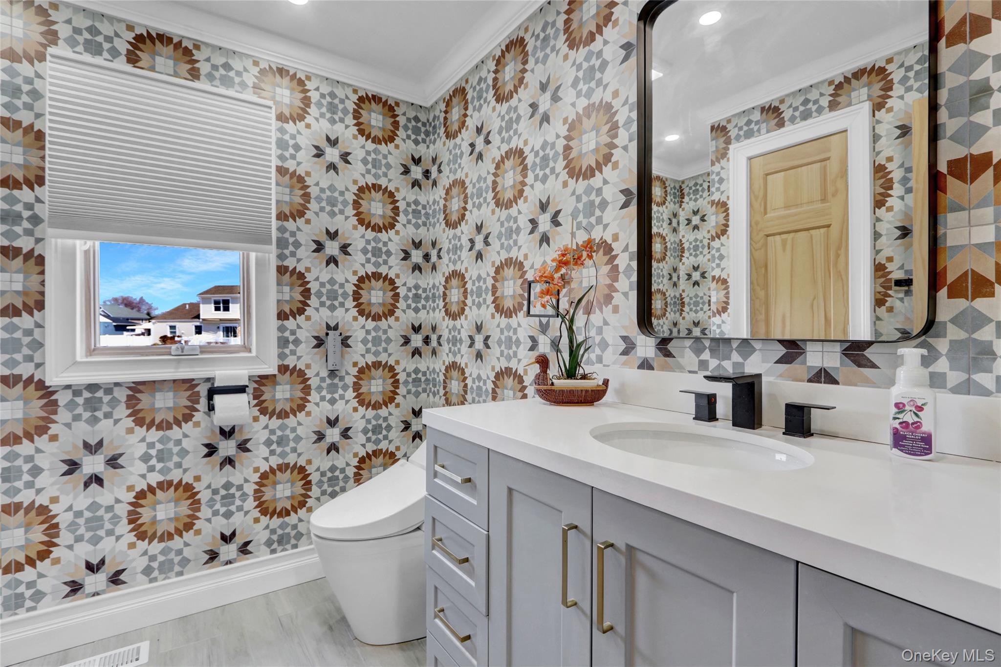 Single Family East Suffolk County, NY 11726, MLS-846641-27