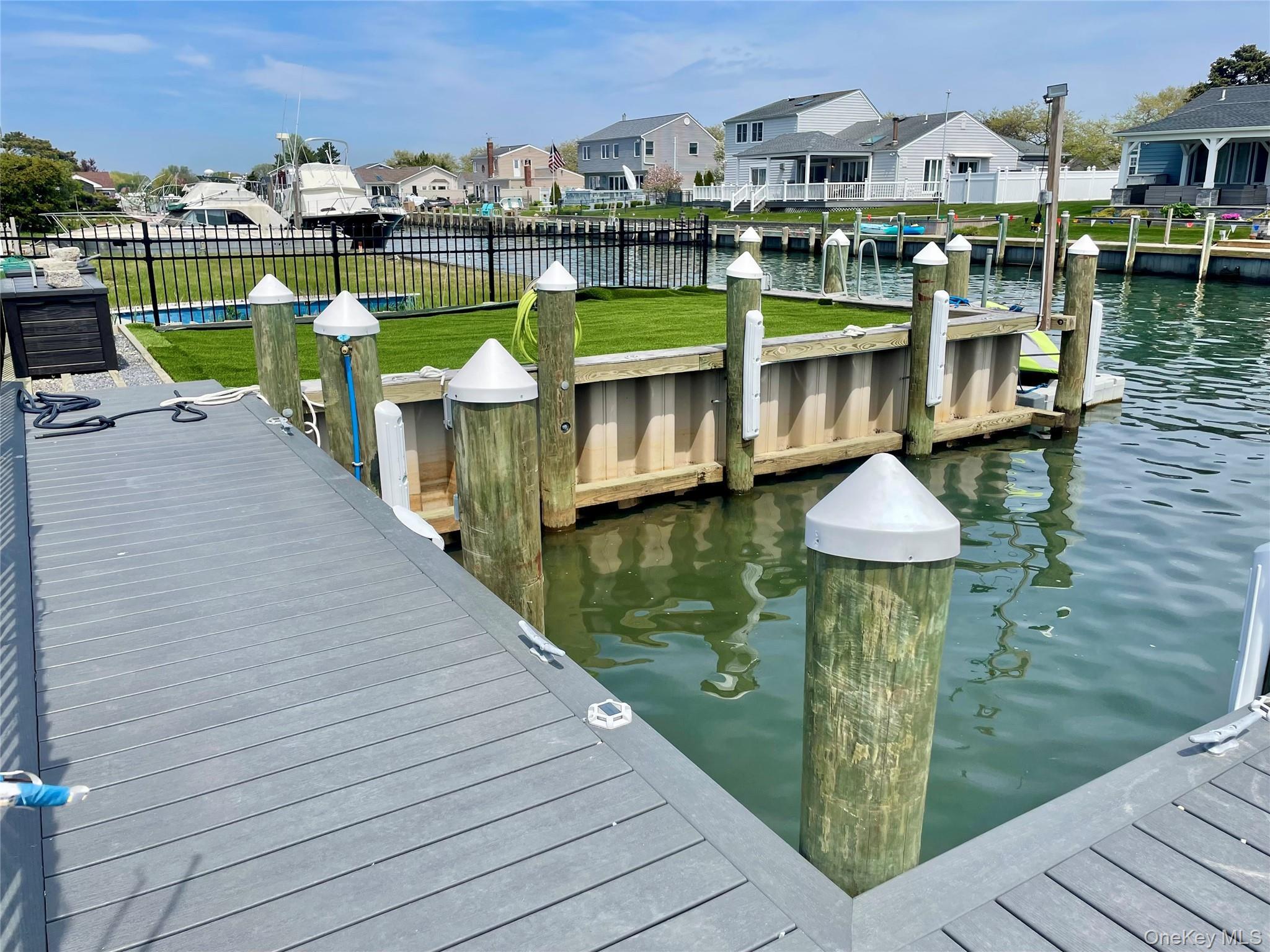 Single Family East Suffolk County, NY 11726, MLS-846641-29