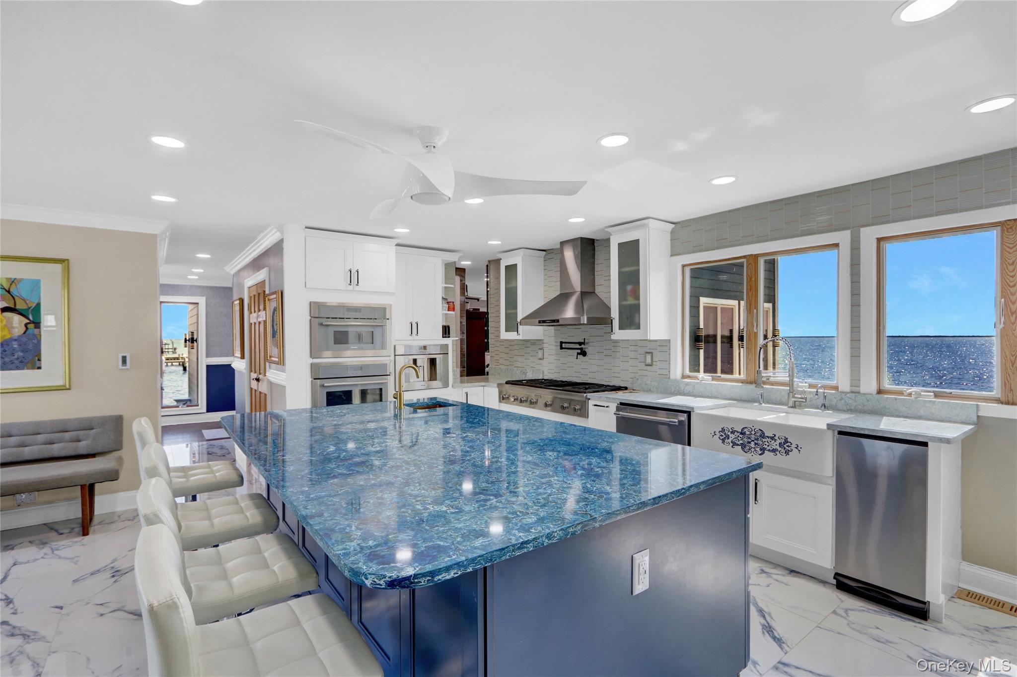 Single Family East Suffolk County, NY 11726, MLS-846641-9