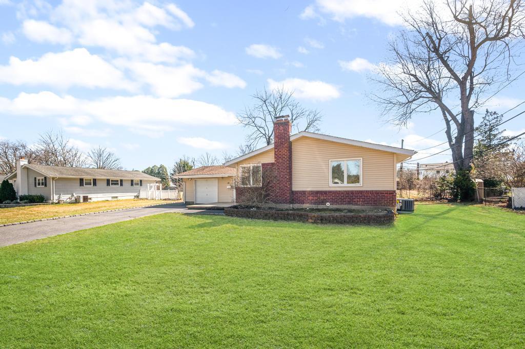 Single Family Pine Hill  Suffolk County, NY 11746, MLS-846674-4