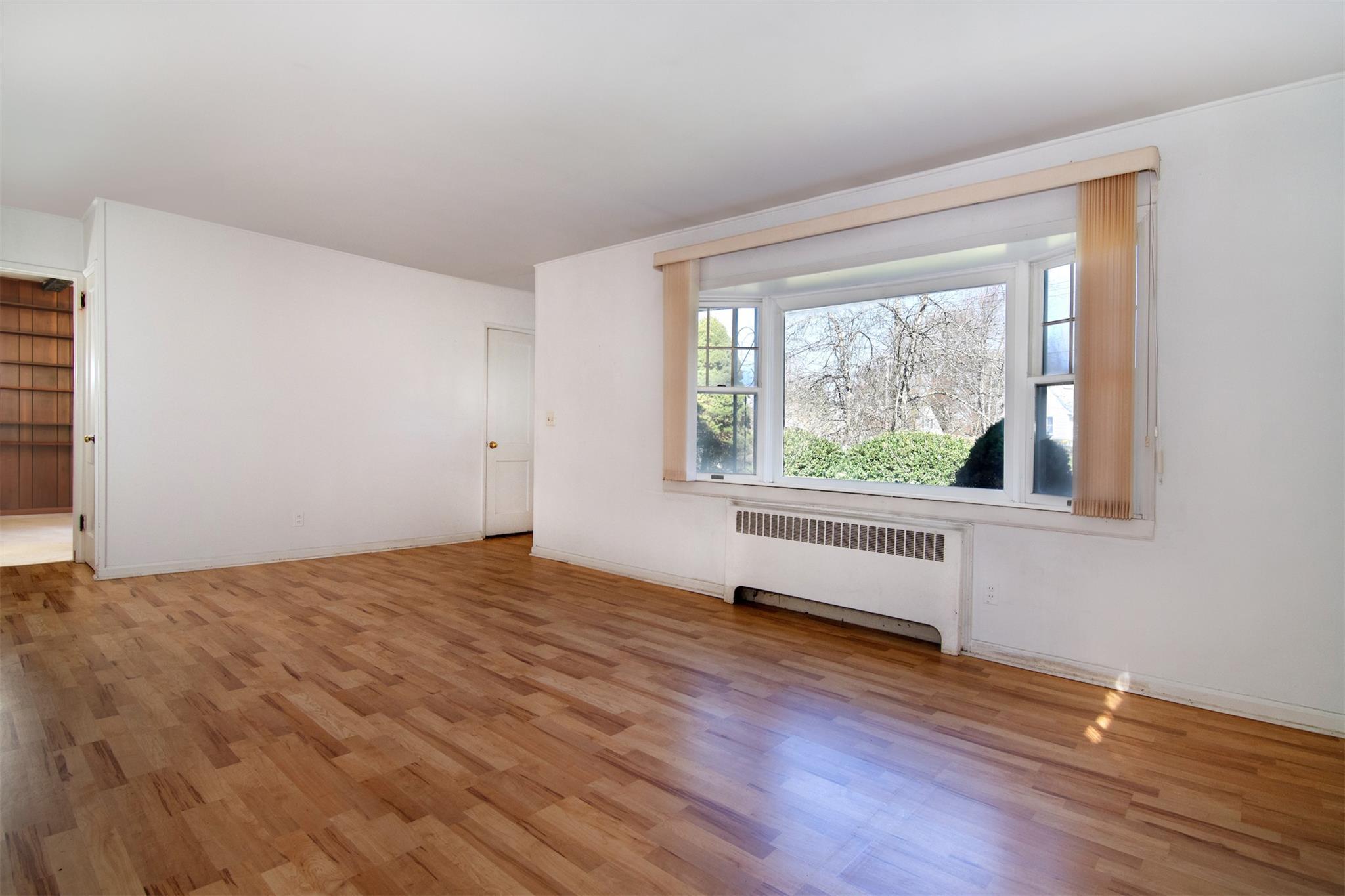Single Family Amawalk Court  Westchester County, NY 10562, MLS-846681-6