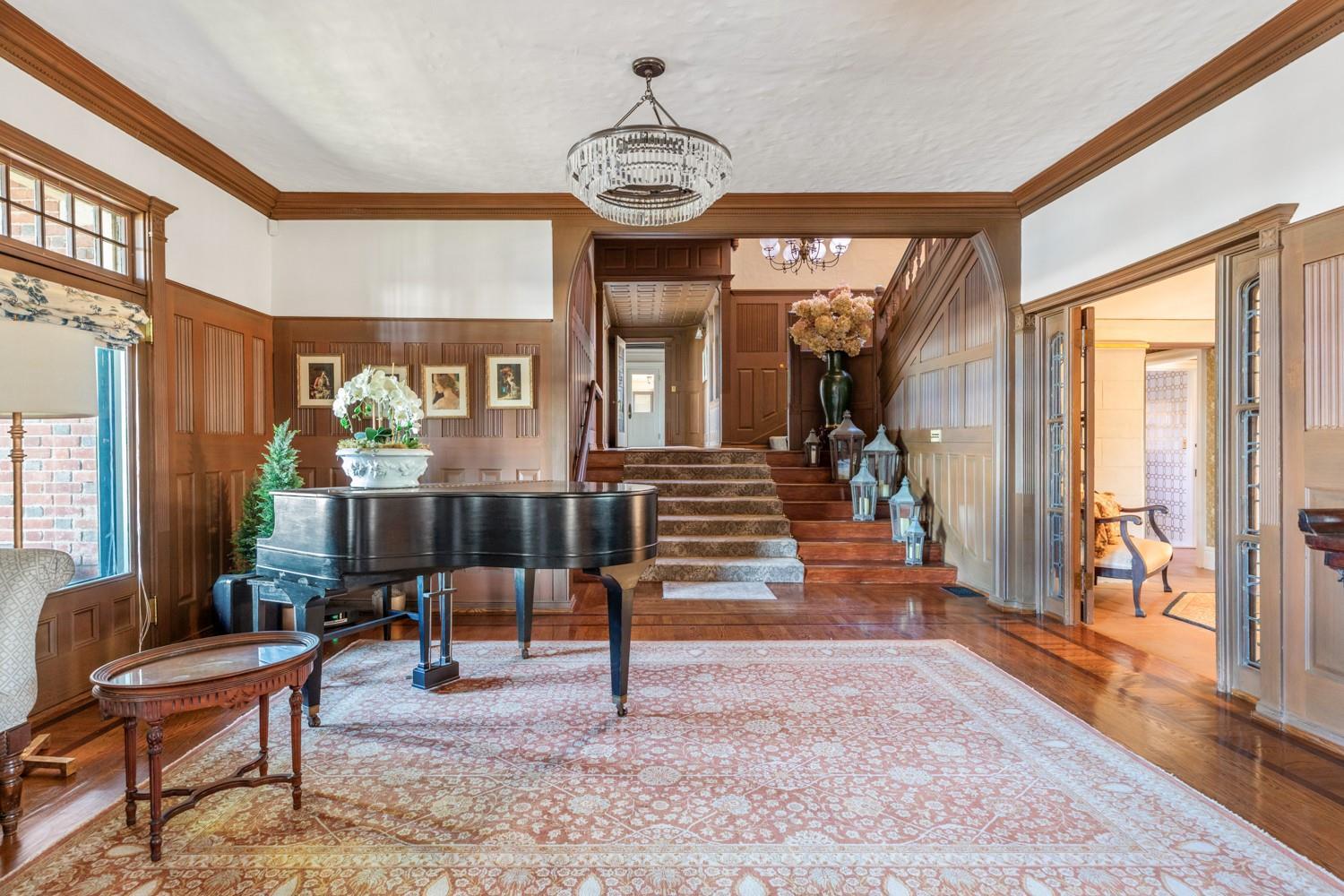 Single Family Fort Hill  Suffolk County, NY 11743, MLS-846697-16