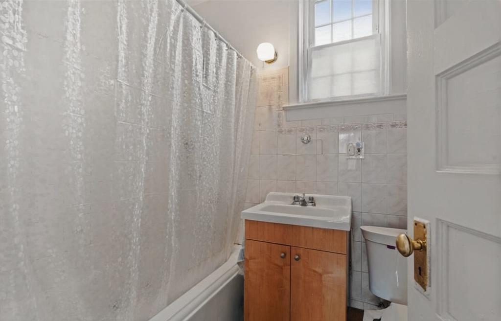 Single Family Tompkins Avenue  Westchester County, NY 10703, MLS-846708-16