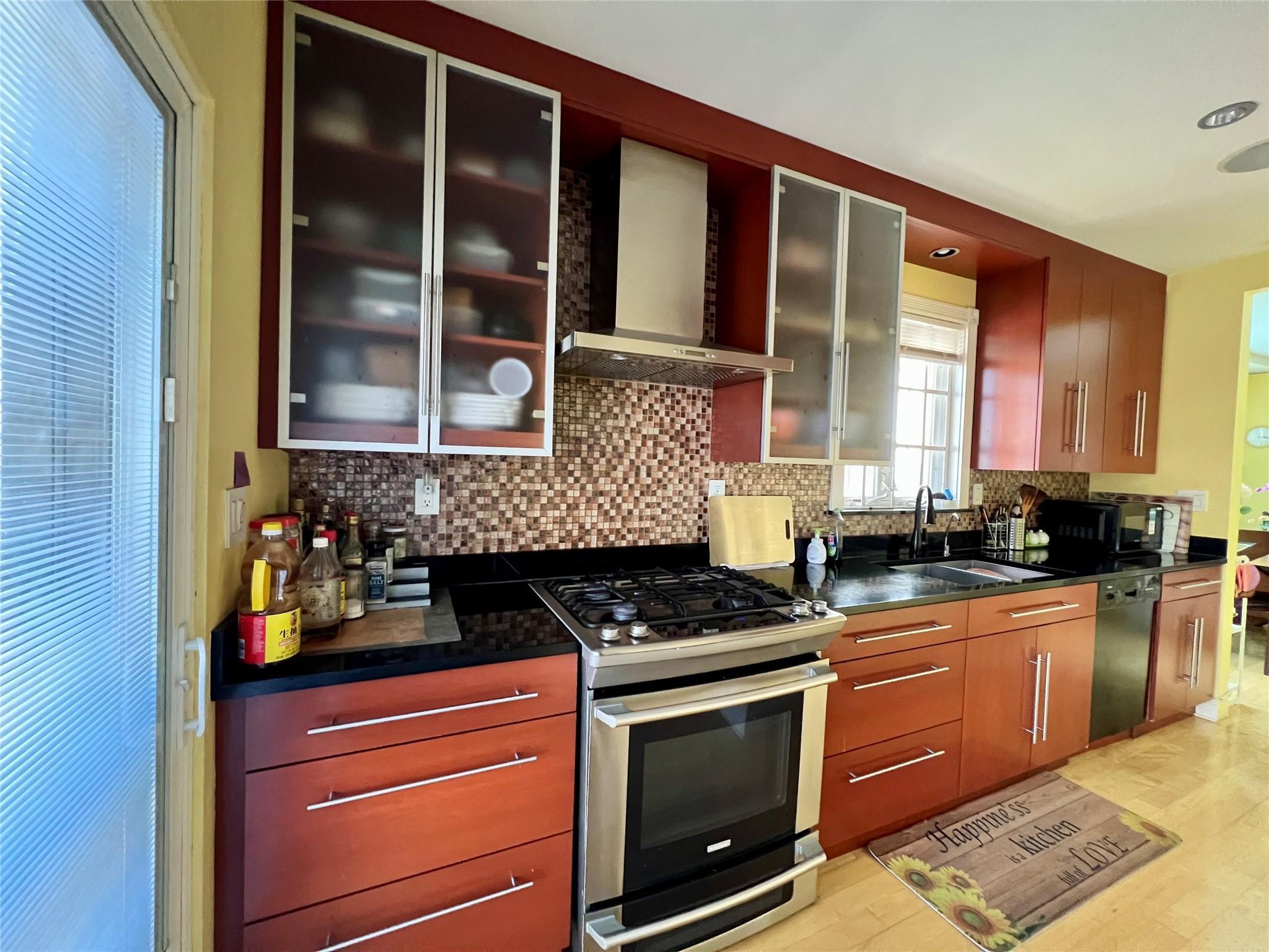 Single Family 7  Queens, NY 11356, MLS-846717-14