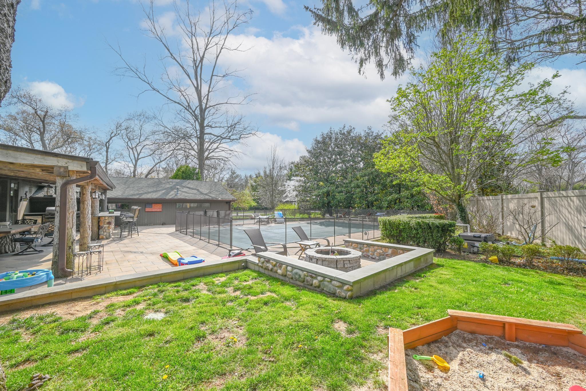 Single Family Deer Park  Suffolk County, NY 11746-5207, MLS-846726-34
