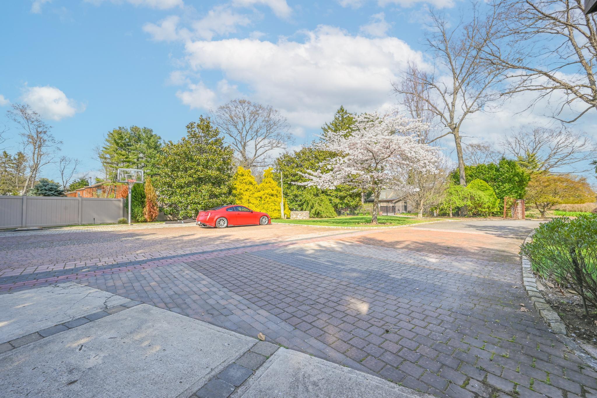 Single Family Deer Park  Suffolk County, NY 11746-5207, MLS-846726-42