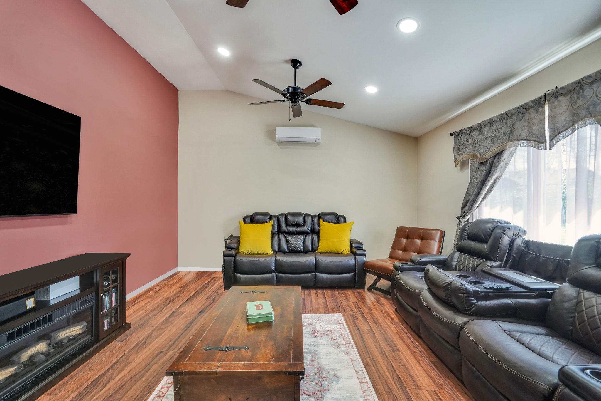 Single Family Orienta  Suffolk County, NY 11755, MLS-846758-11