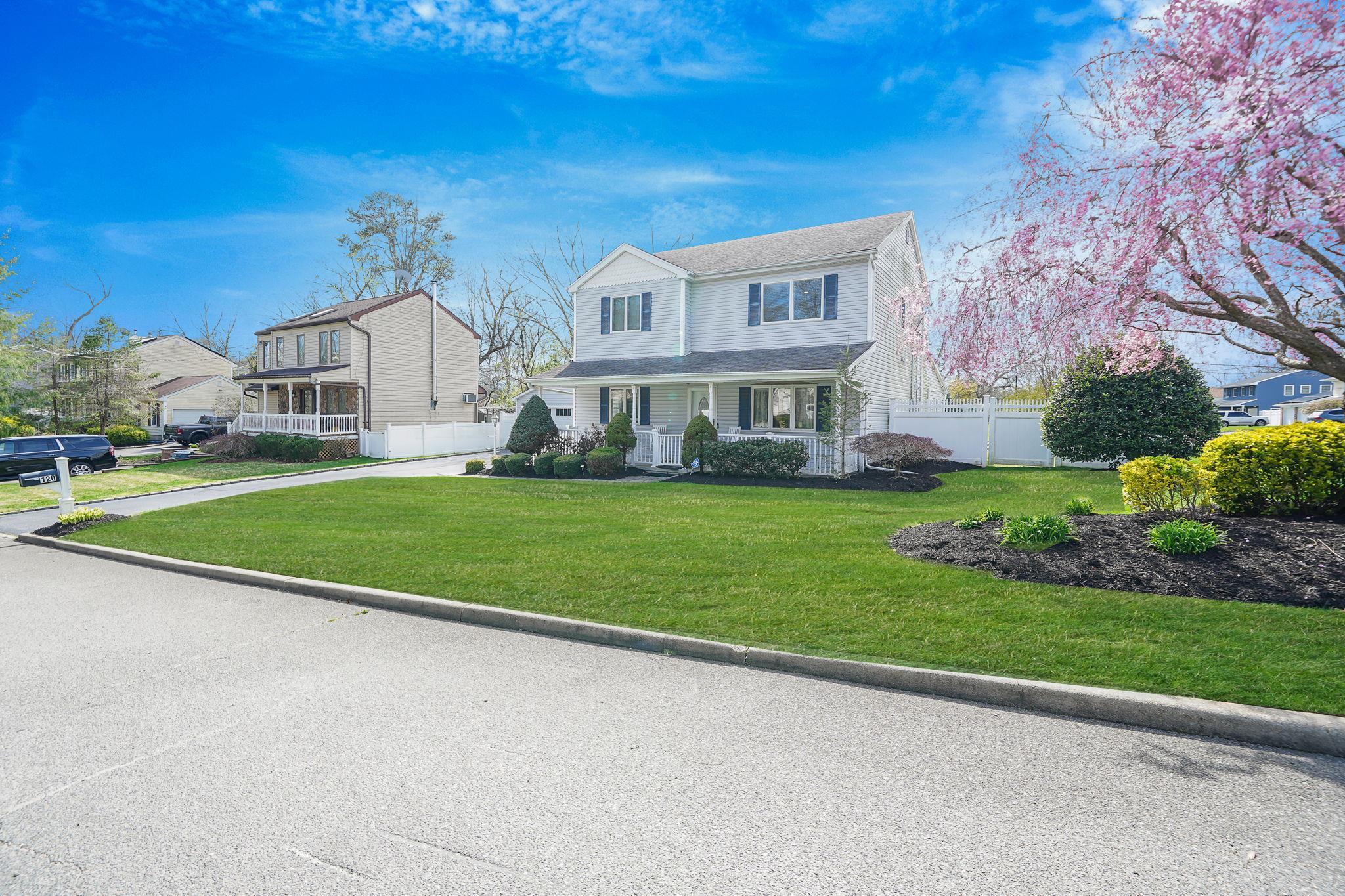Single Family Orienta  Suffolk County, NY 11755, MLS-846758-3