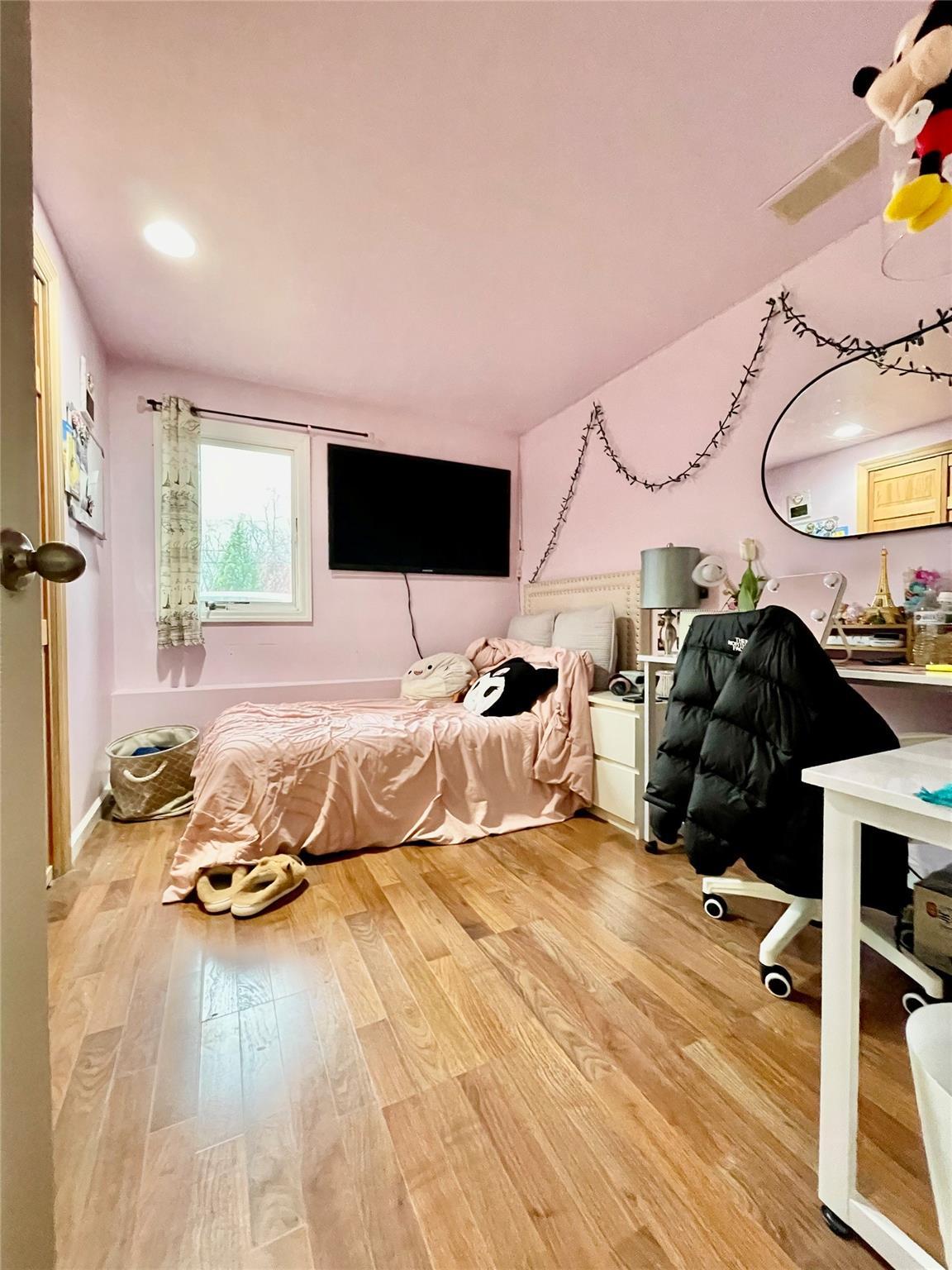 Single Family Fulton  Suffolk County, NY 11725, MLS-846762-18