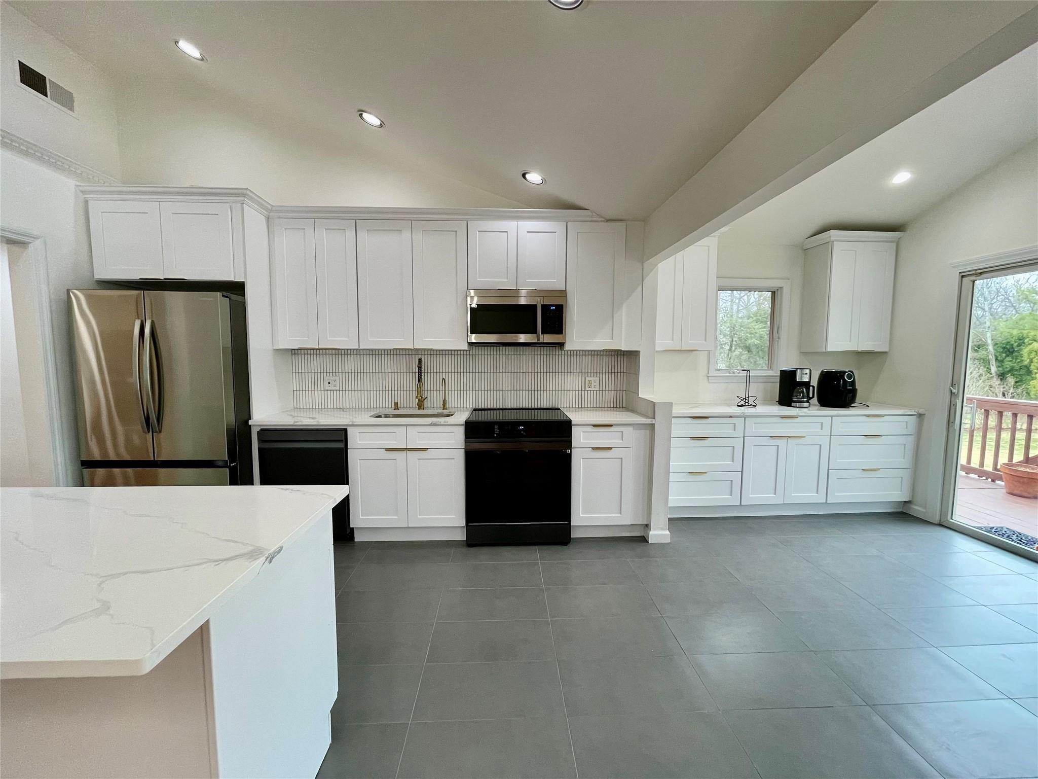 Single Family Fulton  Suffolk County, NY 11725, MLS-846762-8