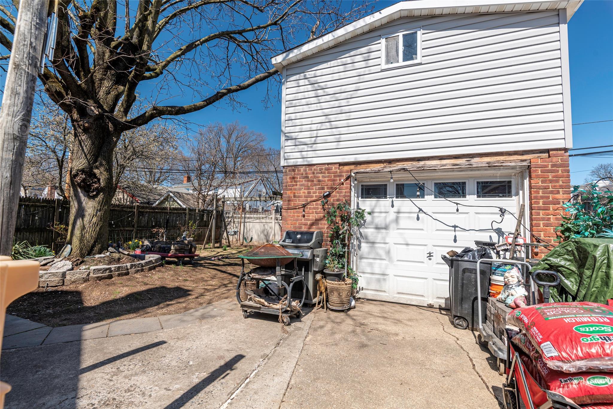 Single Family 87  Queens, NY 11426, MLS-846767-19