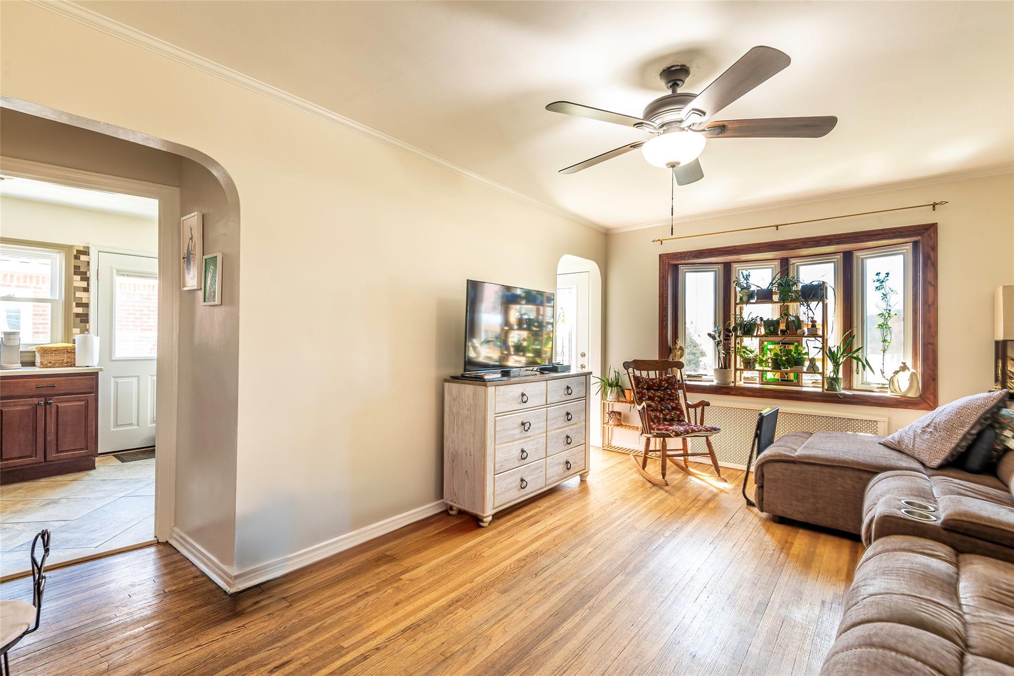Single Family 87  Queens, NY 11426, MLS-846767-3