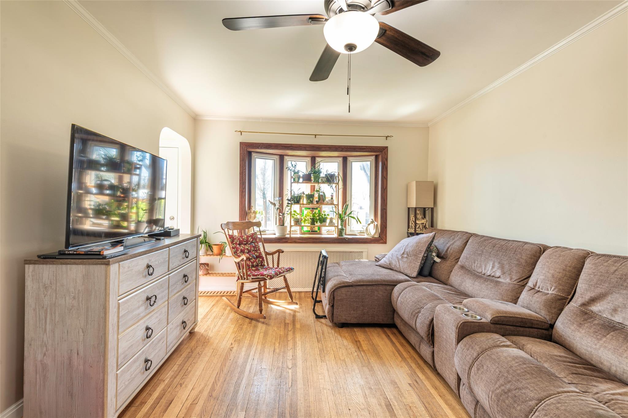 Single Family 87  Queens, NY 11426, MLS-846767-4