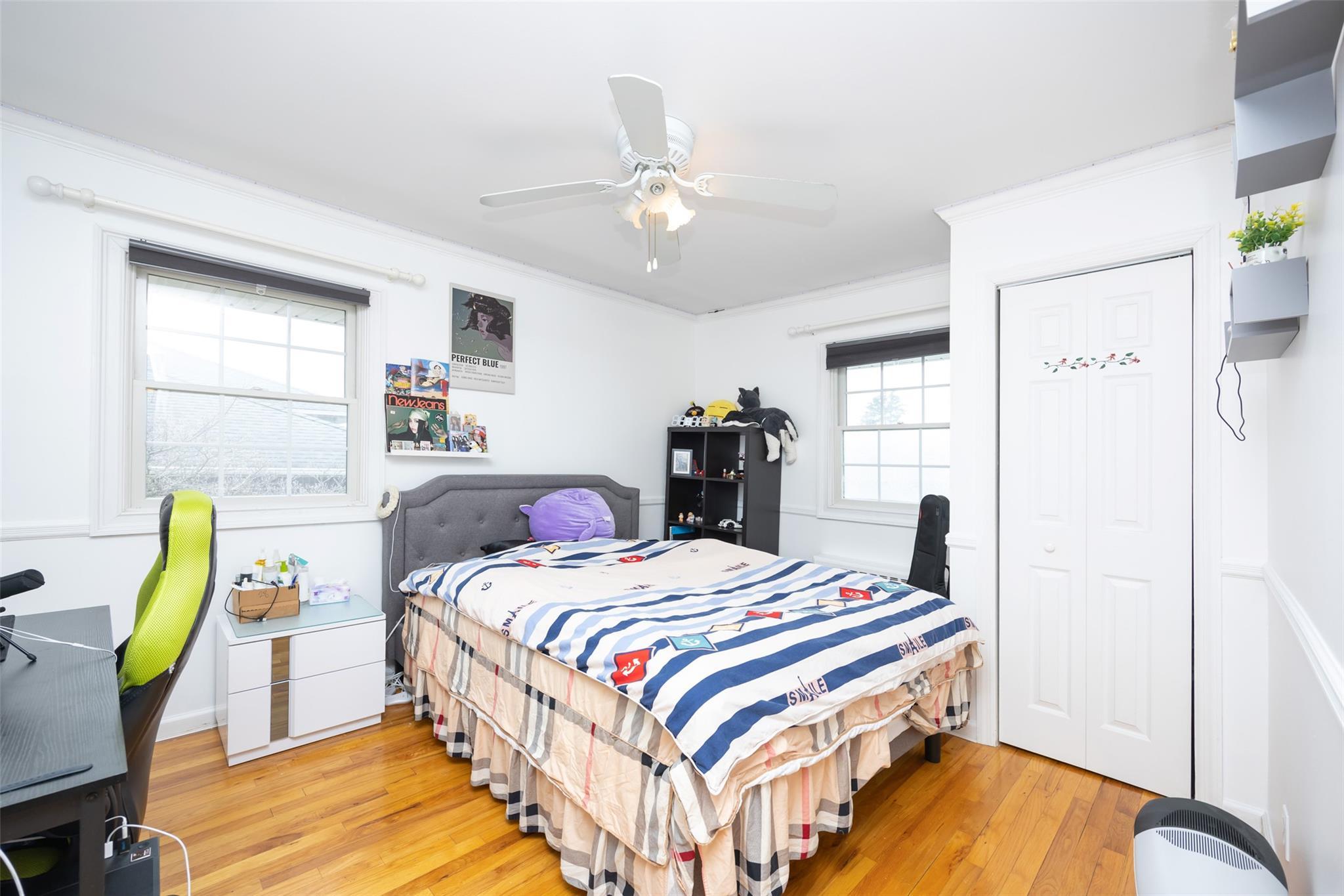 Single Family Gates  Nassau County, NY 11803, MLS-846768-10