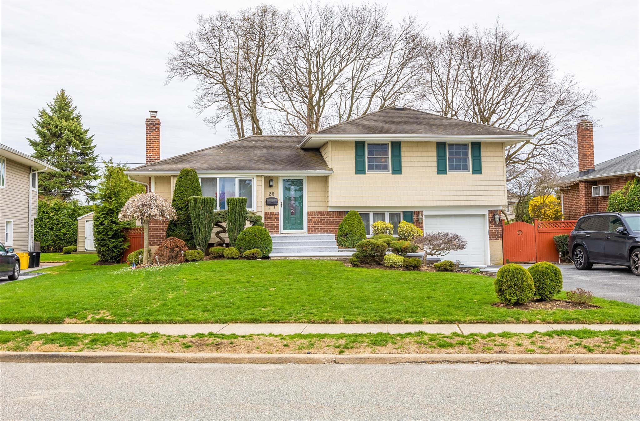 Single Family Gates  Nassau County, NY 11803, MLS-846768-3