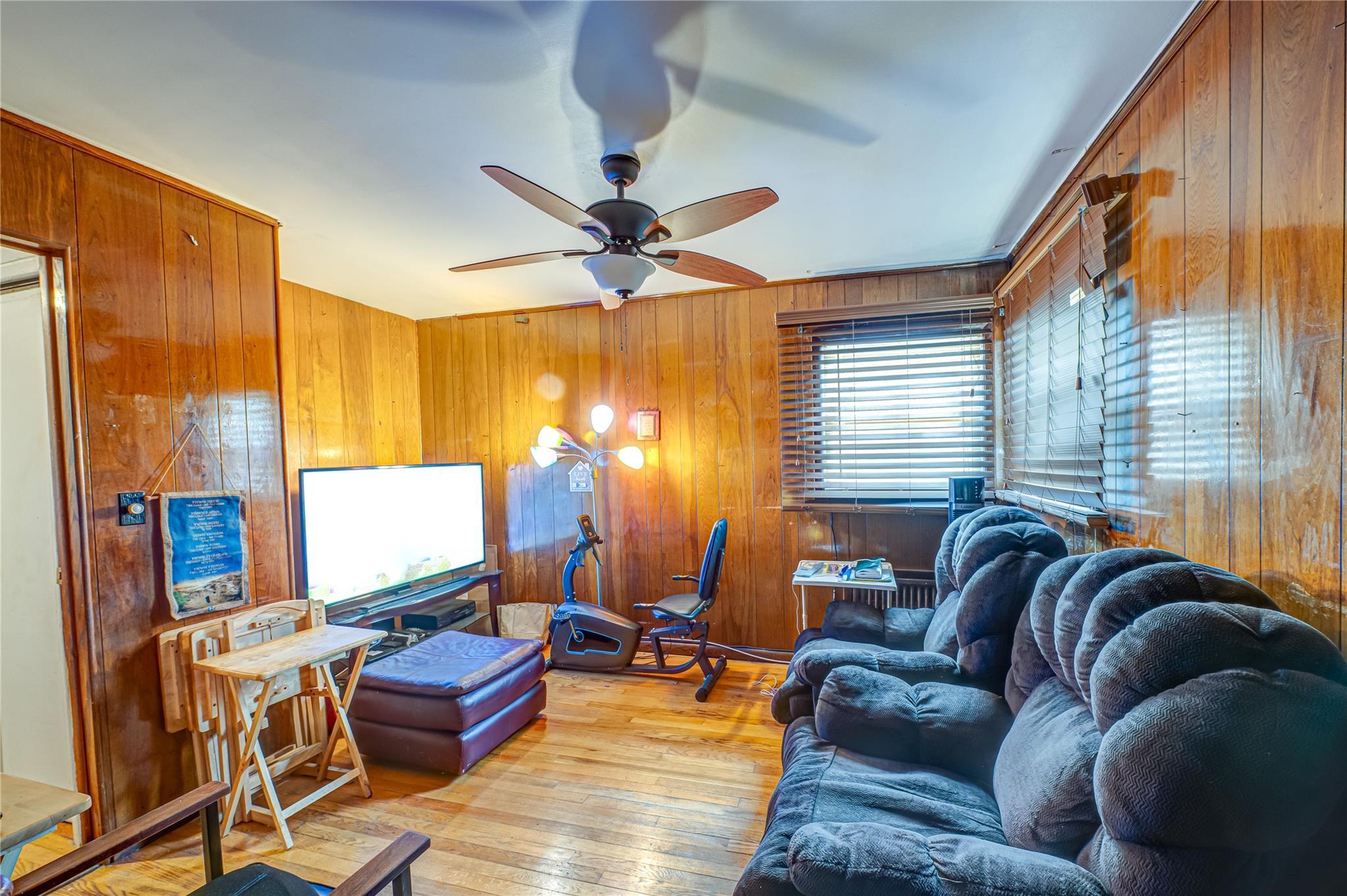 Single Family Ave  Nassau County, NY 11520, MLS-846786-6