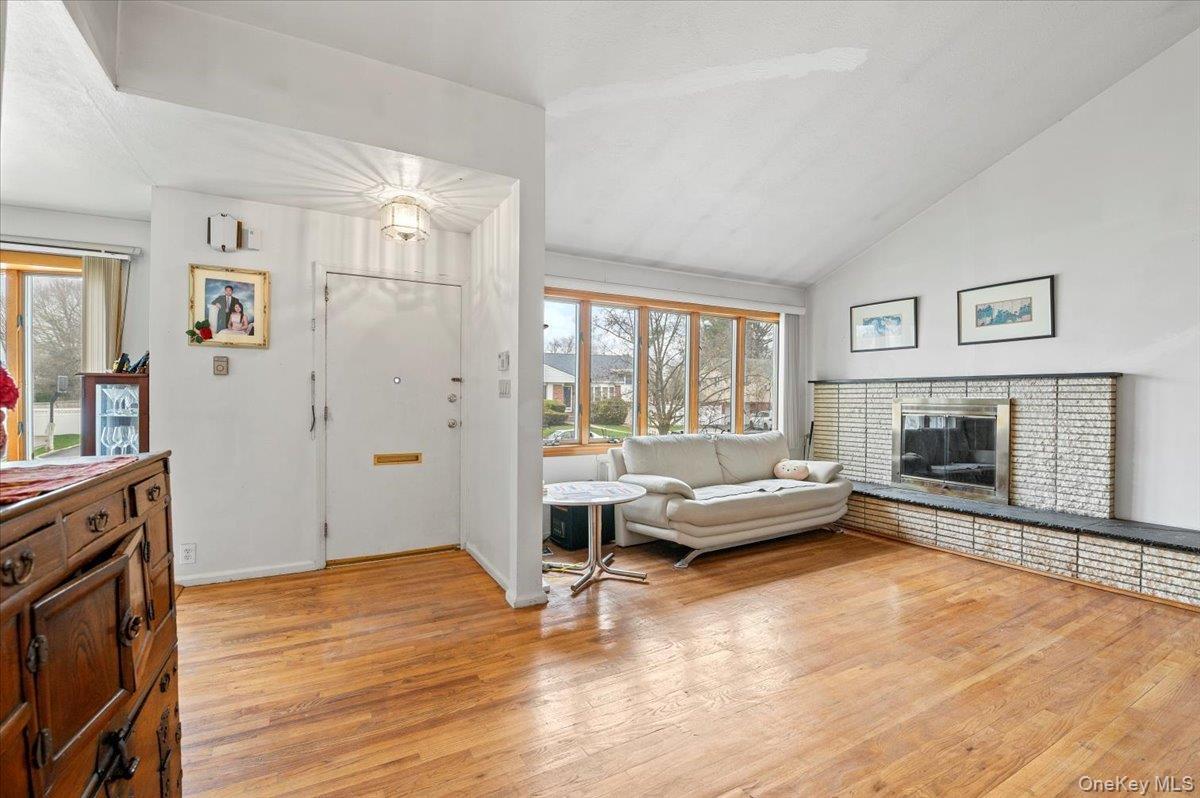 Single Family Hilary  Nassau County, NY 11590, MLS-846816-15