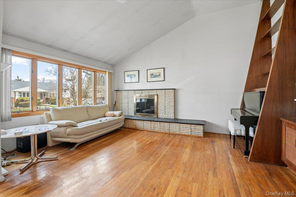 Single Family Hilary  Nassau County, NY 11590, MLS-846816-4