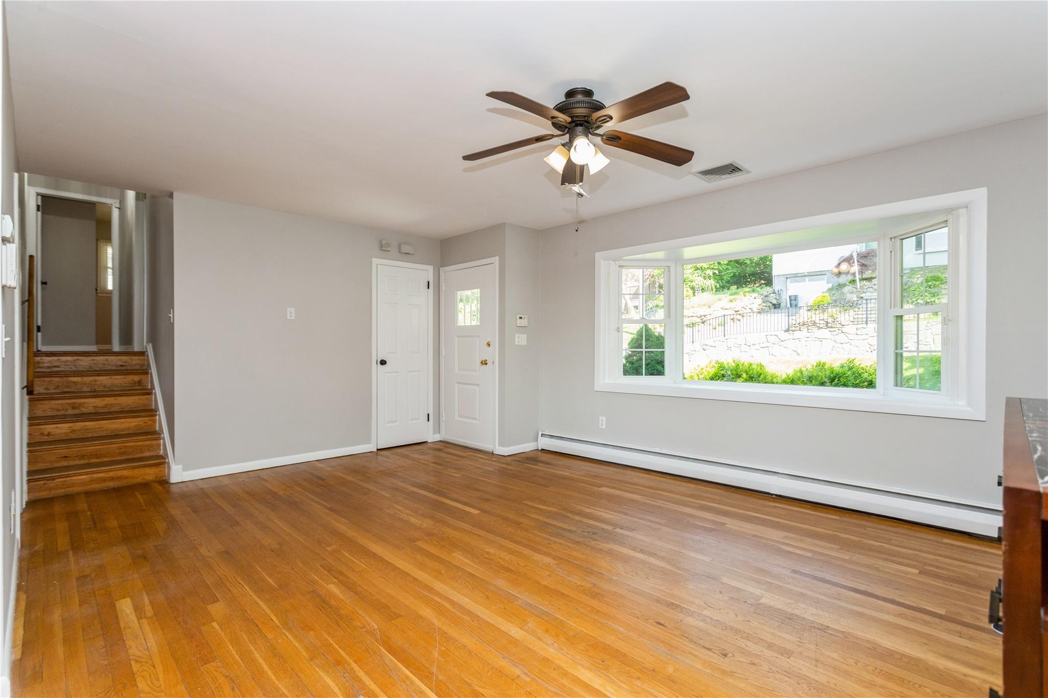 Single Family Warren  Westchester County, NY 10594, MLS-846821-4