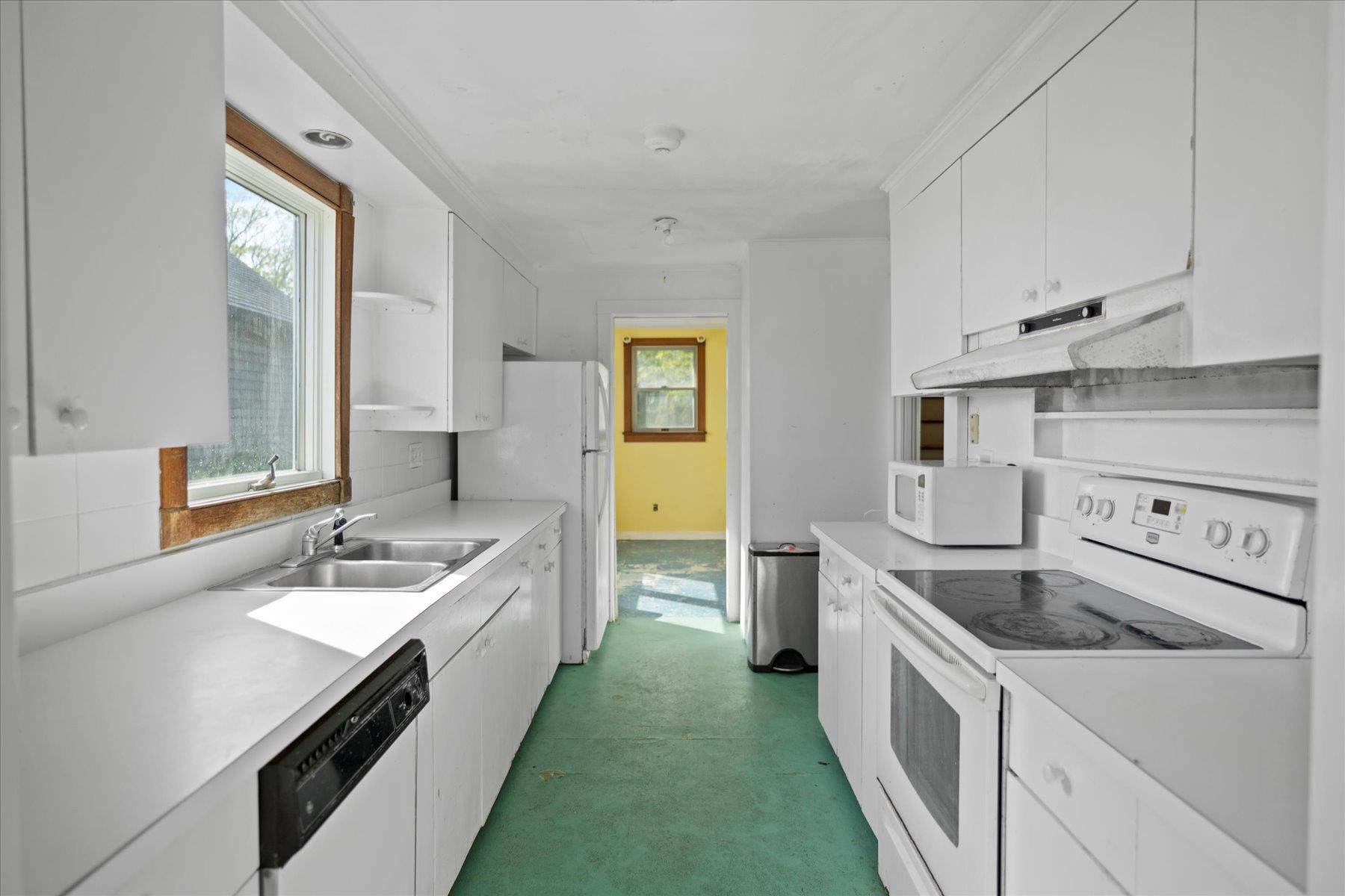 Single Family Shore  Suffolk County, NY 11713, MLS-846838-9