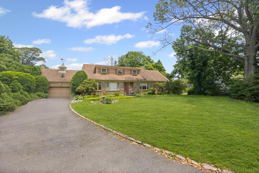 Single Family Willow  Nassau County, NY 11598, MLS-846863-2