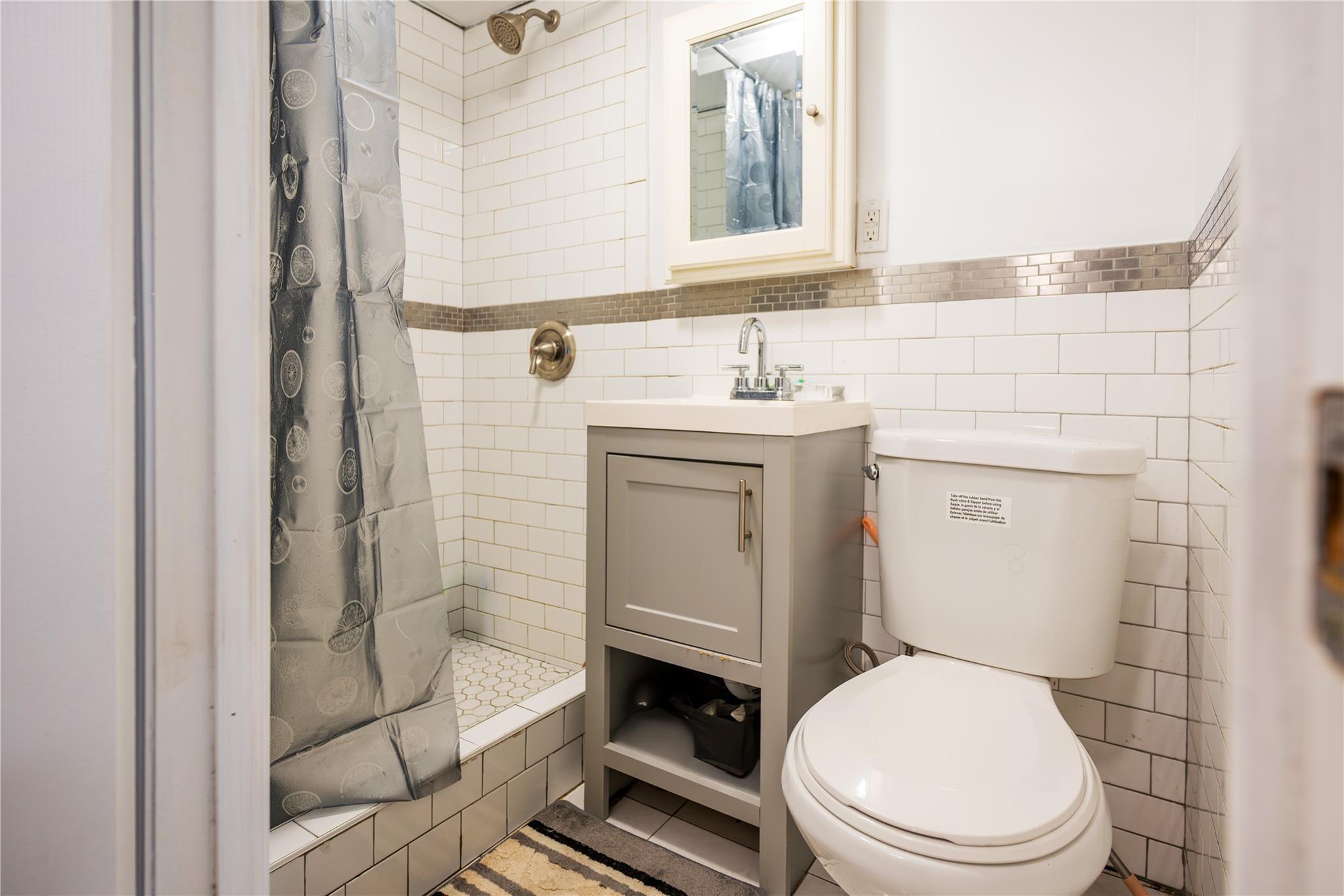 Single Family 95  Queens, NY 11369, MLS-846938-10