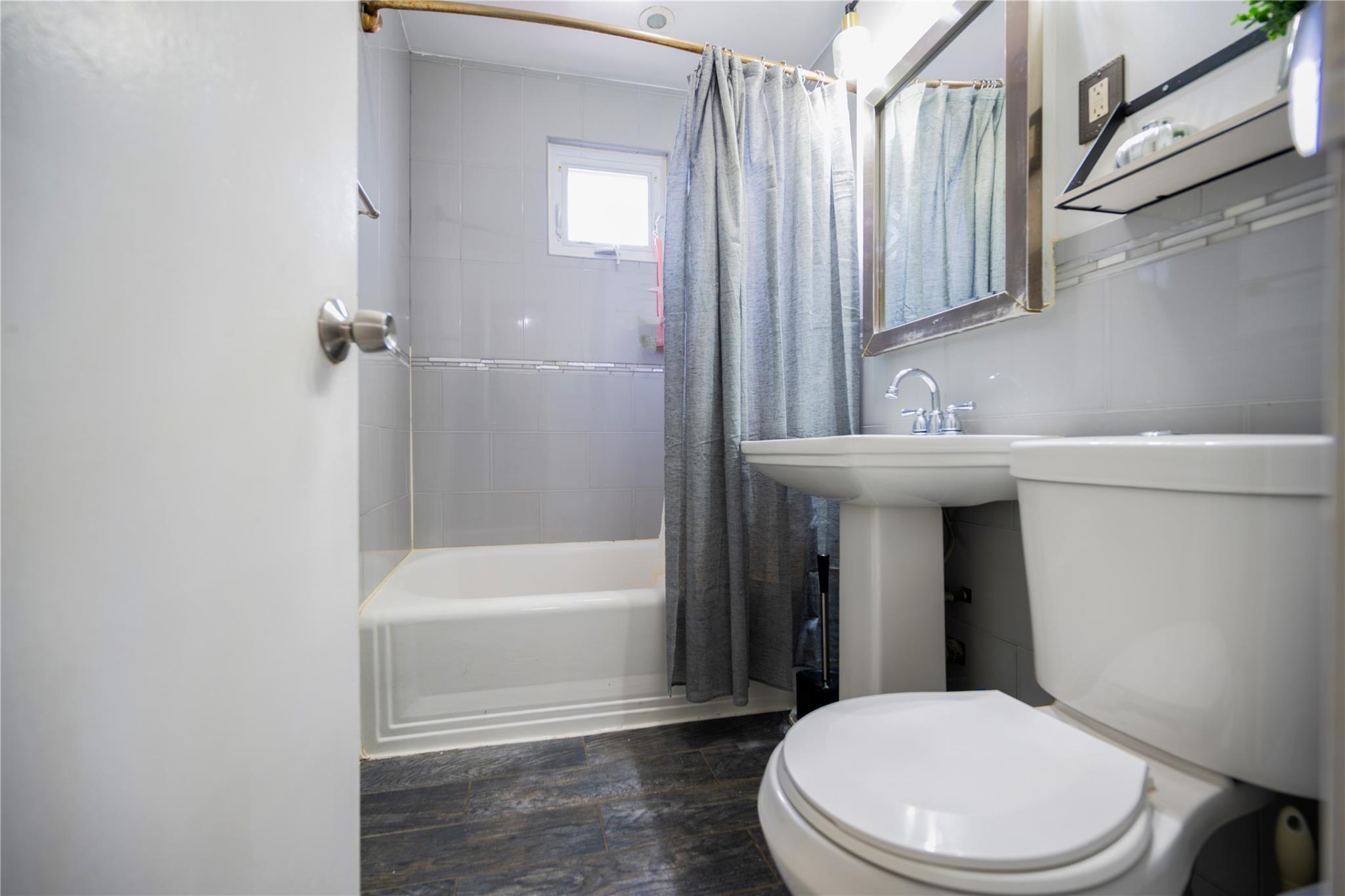 Single Family 95  Queens, NY 11369, MLS-846938-9