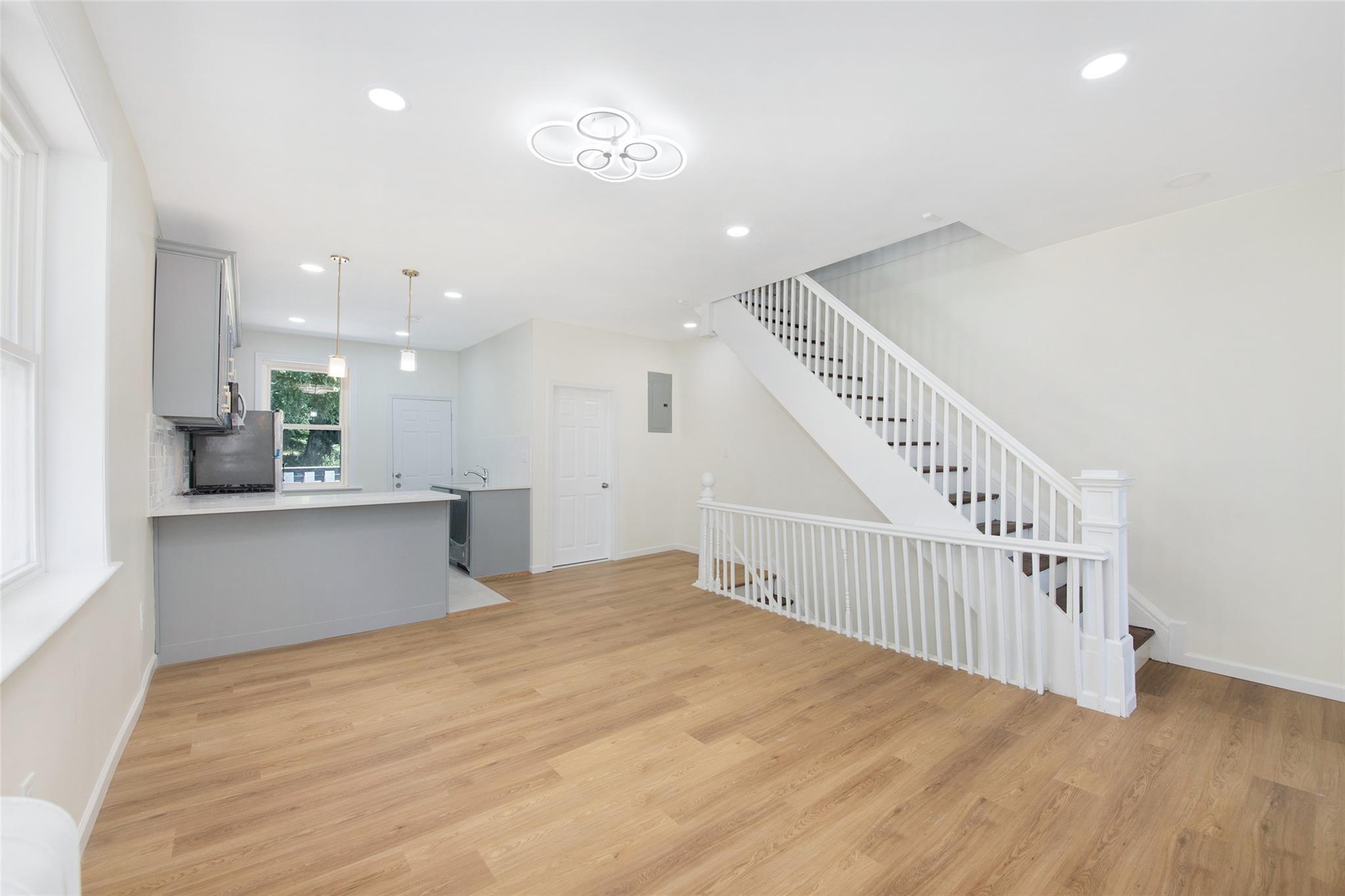 Single Family Van Duzer  Staten Island, NY 10304, MLS-846991-10