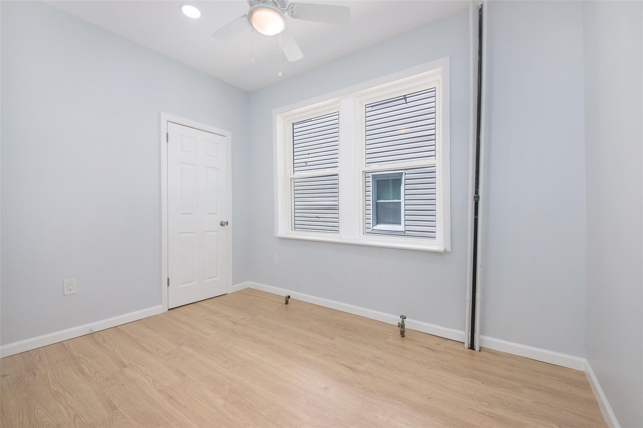 Single Family Van Duzer  Staten Island, NY 10304, MLS-846991-12