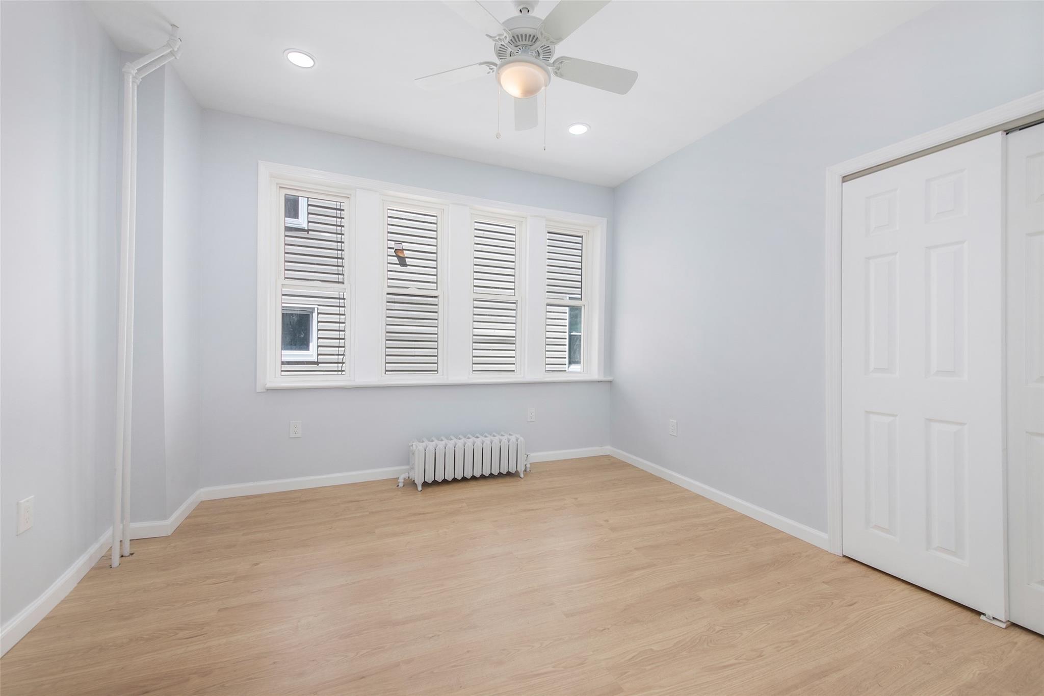 Single Family Van Duzer  Staten Island, NY 10304, MLS-846991-16