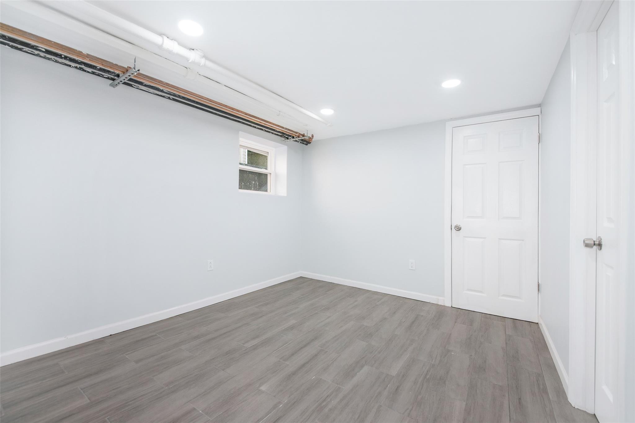 Single Family Van Duzer  Staten Island, NY 10304, MLS-846991-21