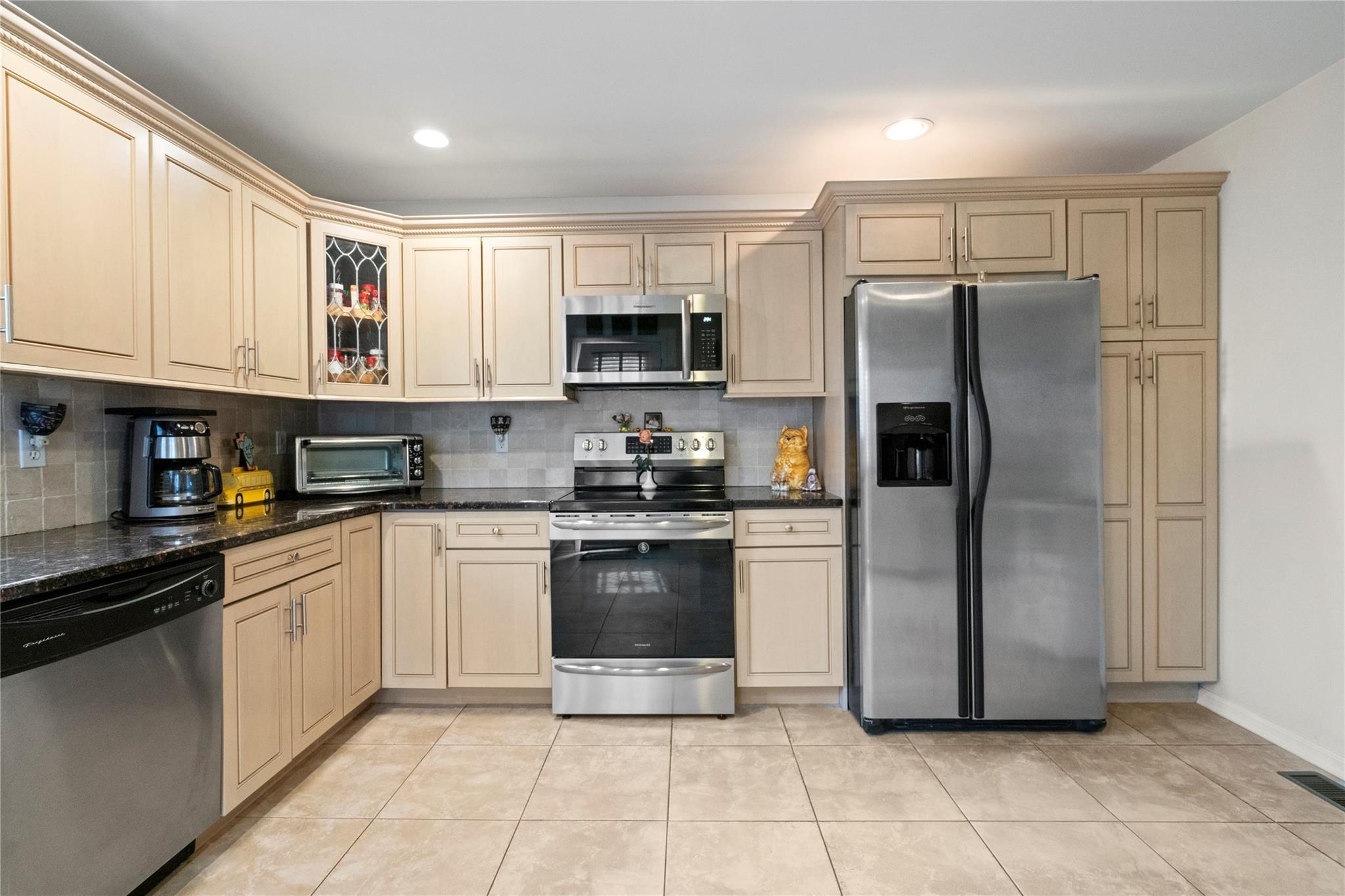 Single Family Herman  Nassau County, NY 11010, MLS-846995-11