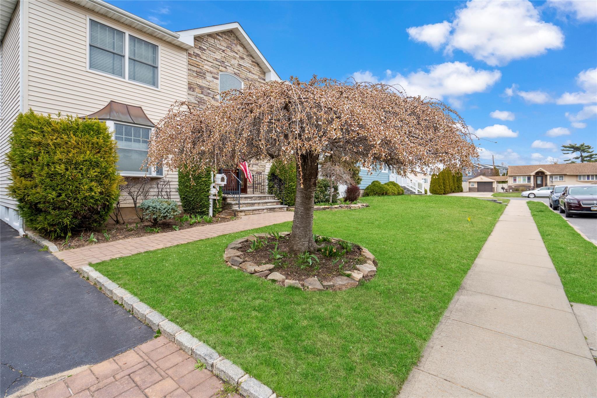 Single Family Herman  Nassau County, NY 11010, MLS-846995-23