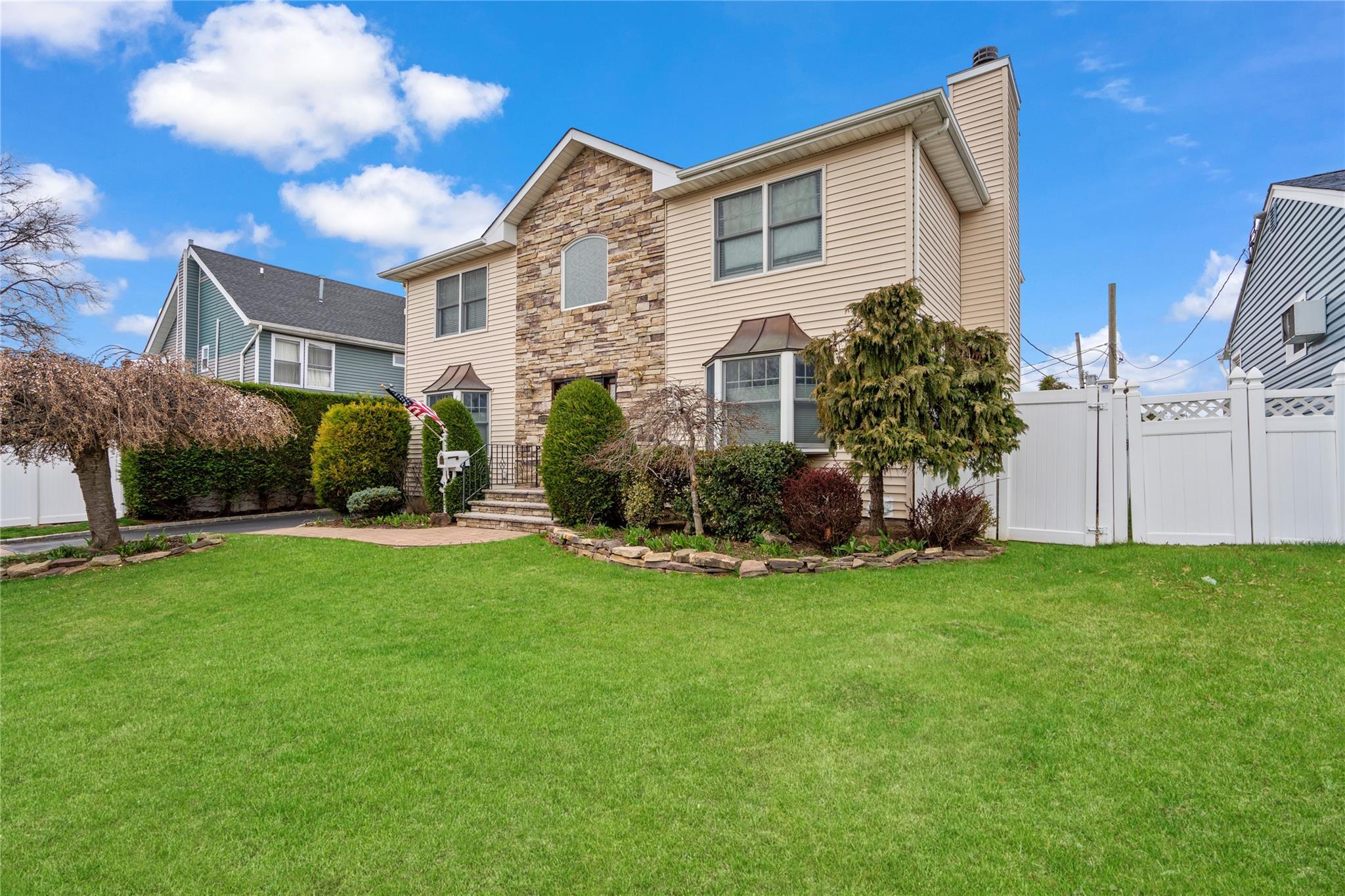 Single Family Herman  Nassau County, NY 11010, MLS-846995-24